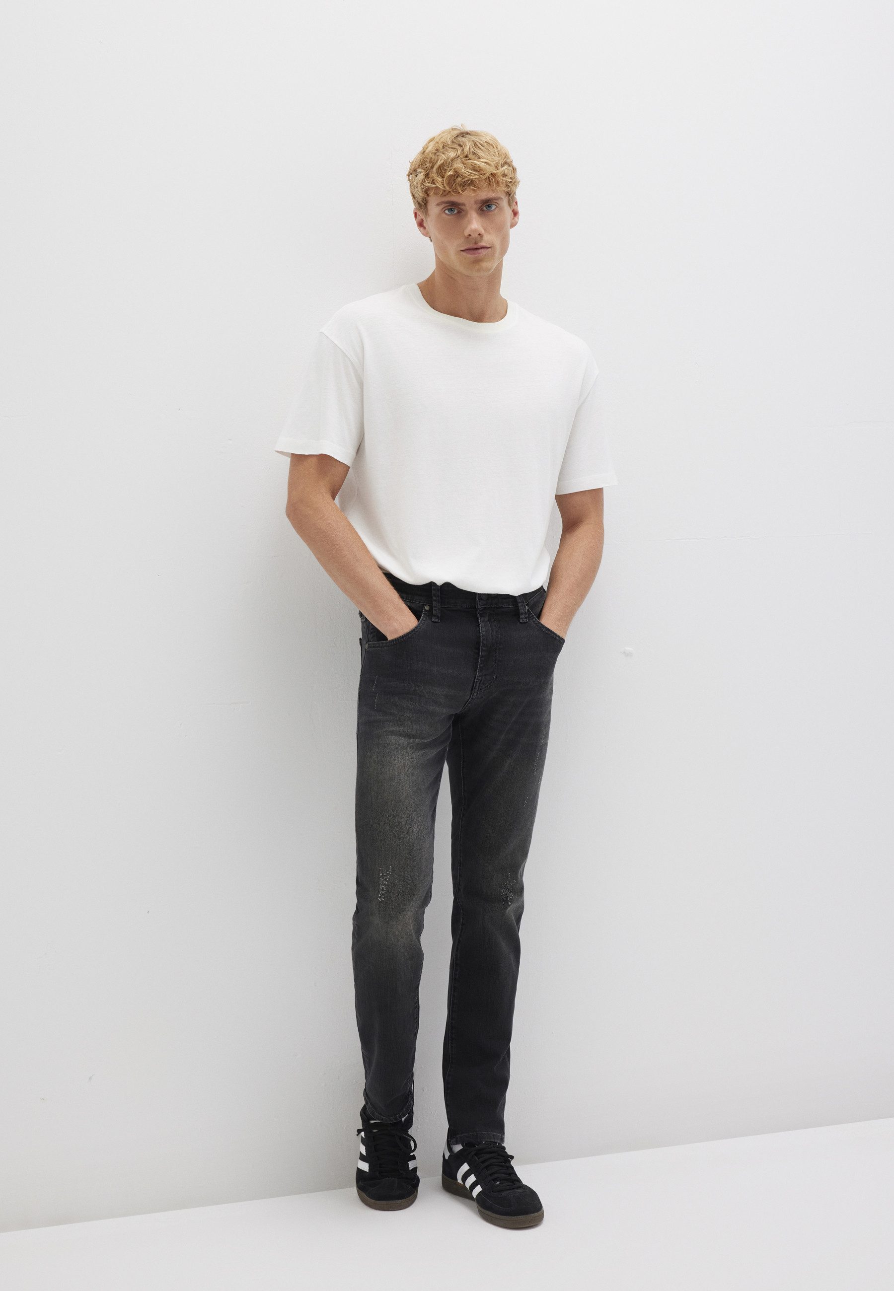 Röhrenjeans JAMES