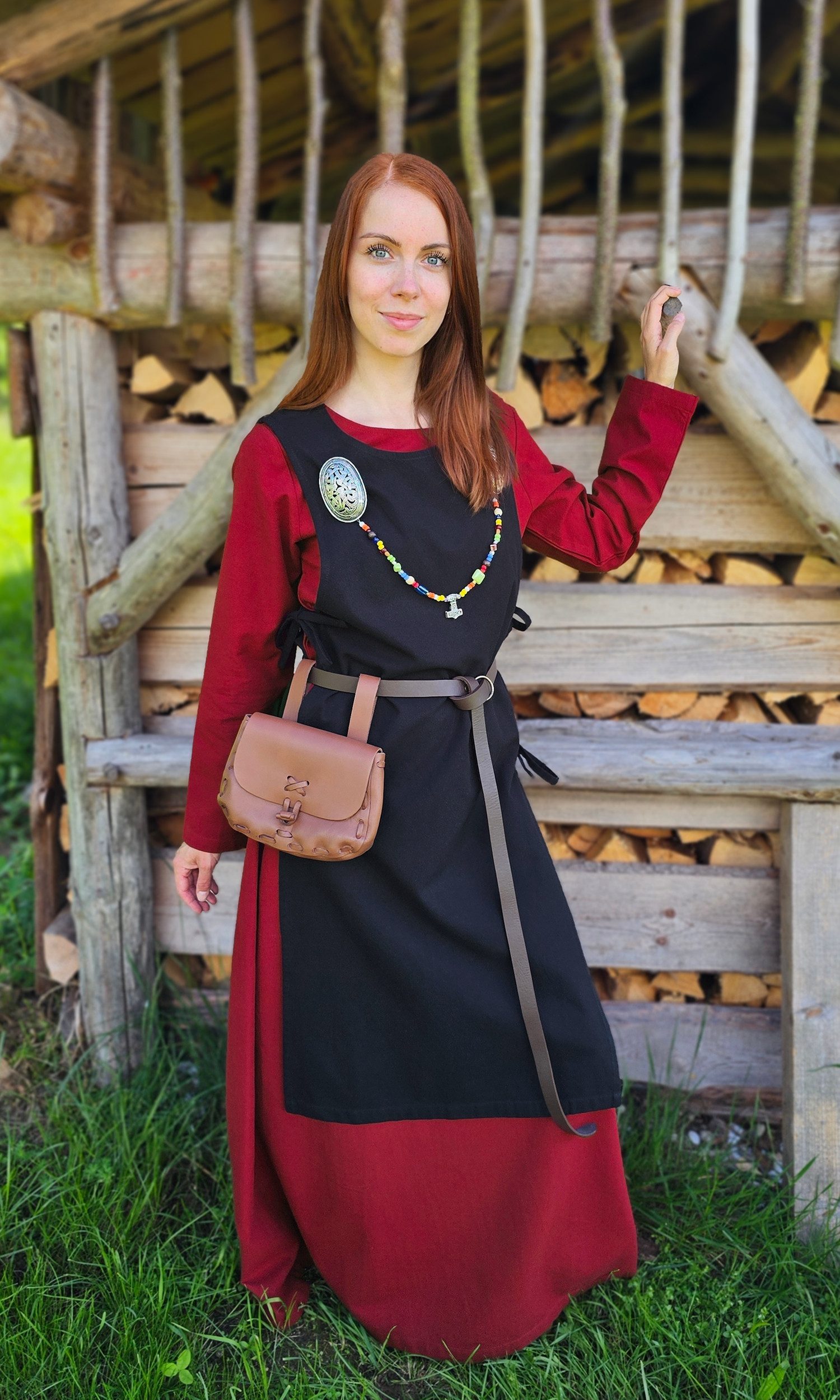 Vehi Mercatus Burgfräulein-Kostüm Klassisches Wikinger Überkleid schwarz "Lykke"
