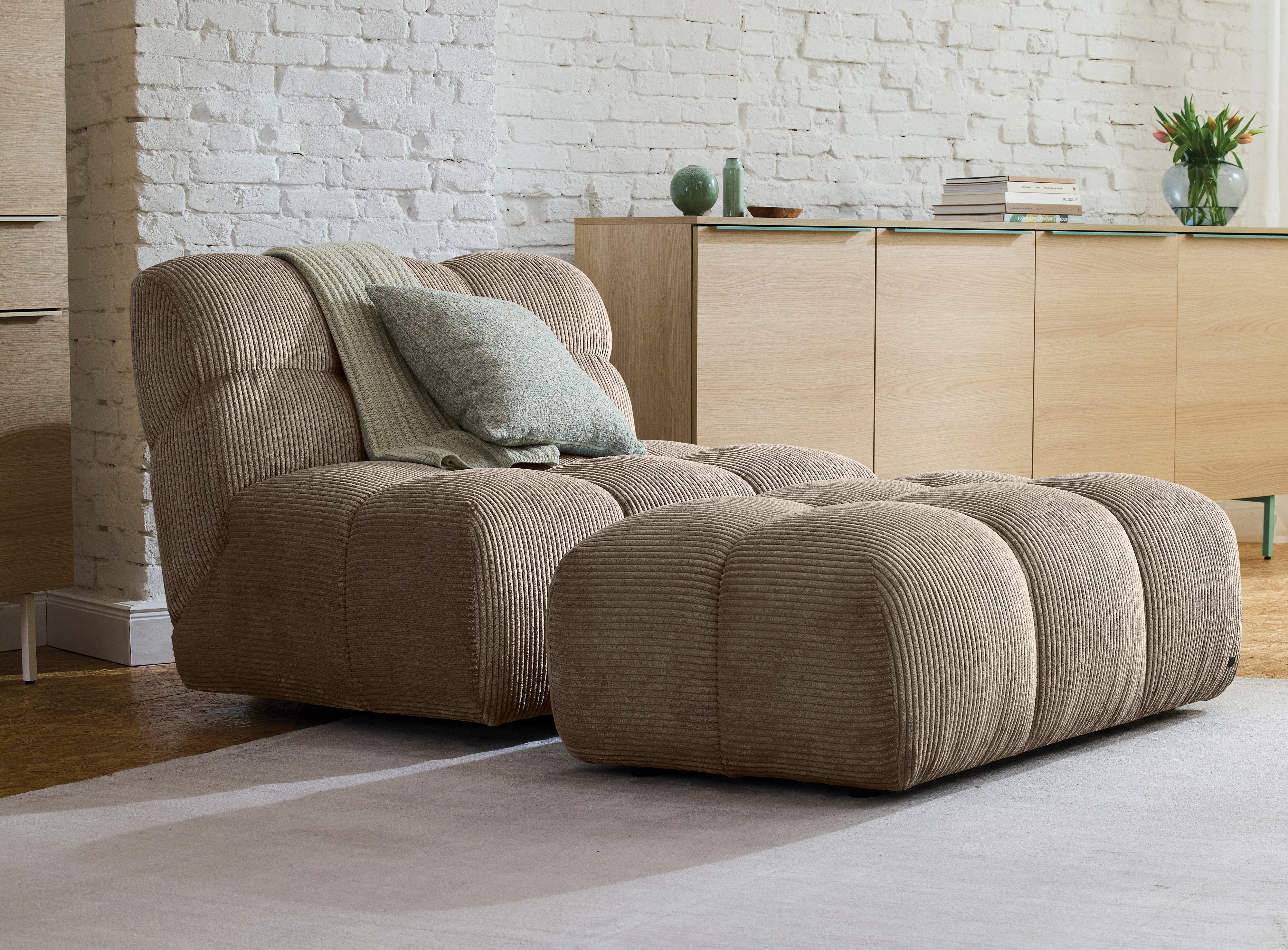 TOM TAILOR HOME Drehsessel SOFT CUBE 105 x 90 cm – angenehm weicher Sitzkomfort, für stylische Retrovibes durch auffällige Steppung – 360° drehbar