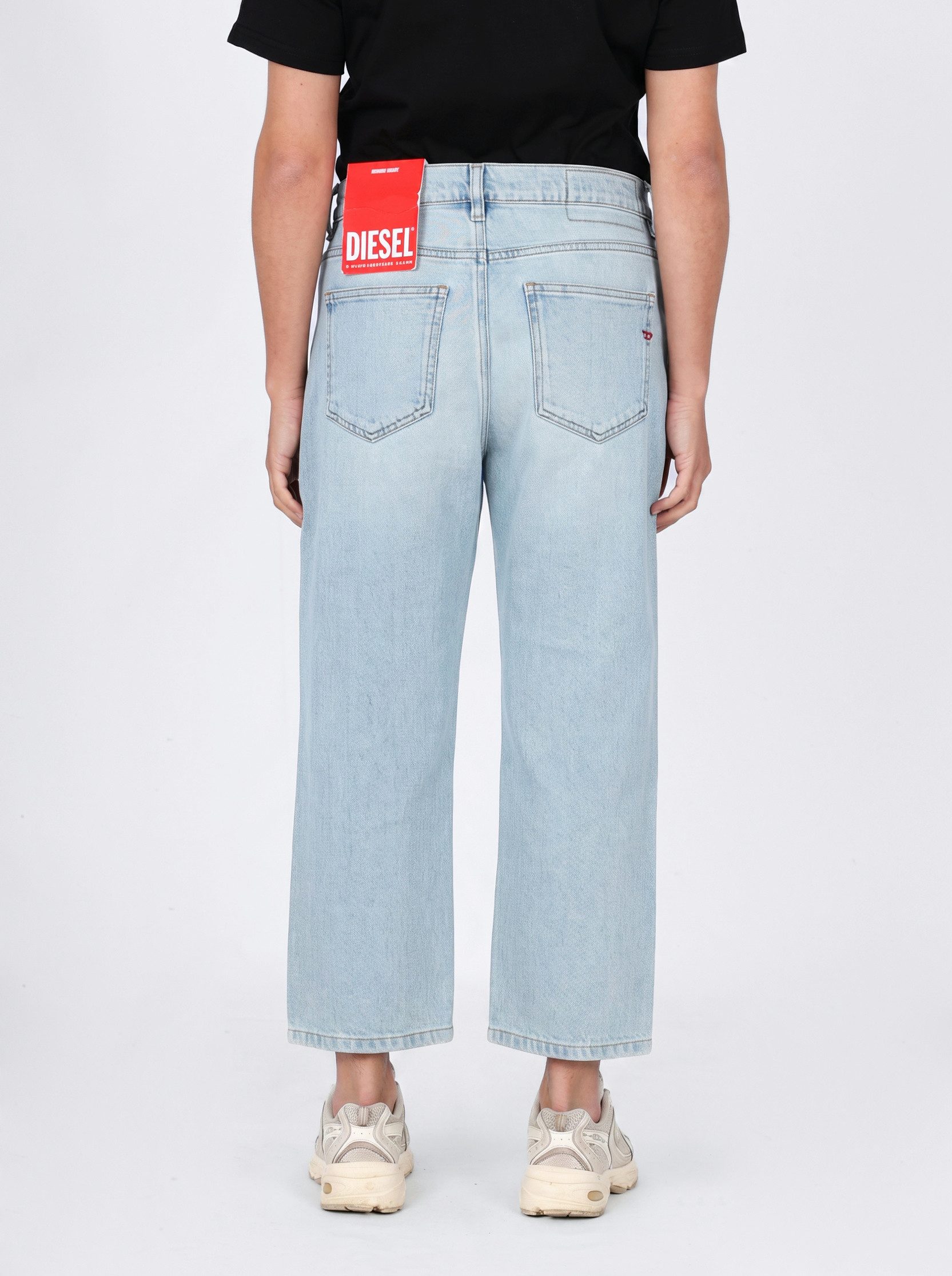 Diesel Loose-fit-Jeans 7/8 Boyfriend Fit Jeans - 2016 D-AIR 09G74