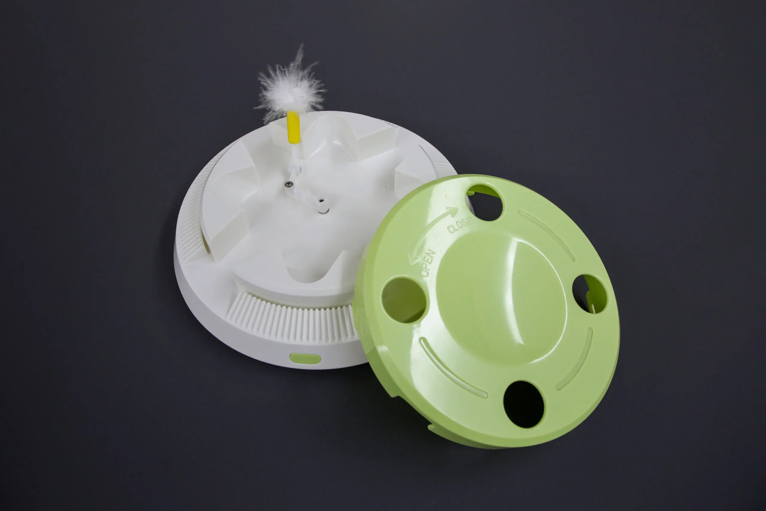 Kerbl Tierball Katzenspielzeug Pompom Ø 23 cm 81679, (1-tlg)