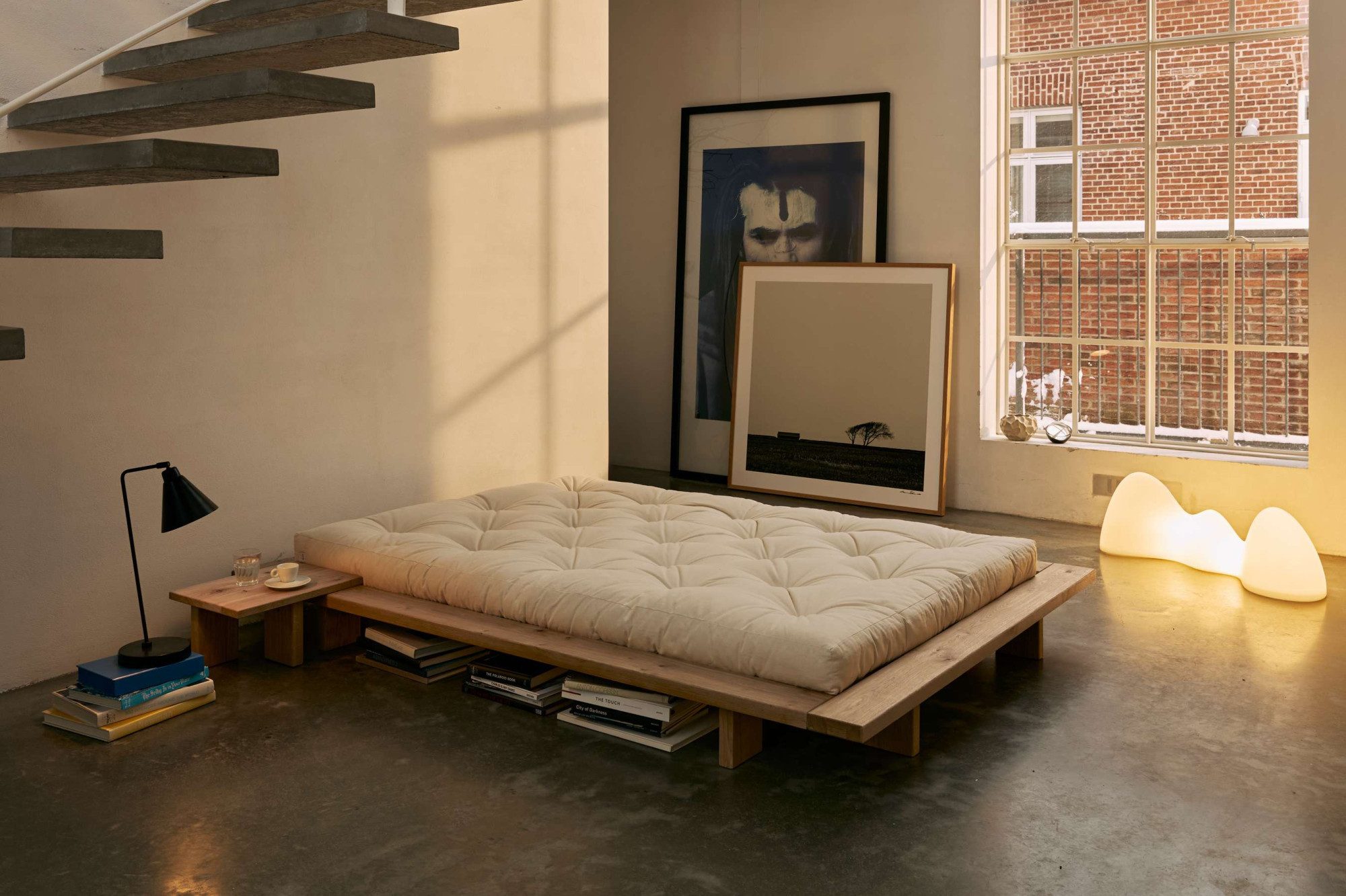 Karup Design Bettgestell JAPAN BED Futonbett aus FSC®zertifiziertem Massivholz, Eiche, bequem (Erhältlich für Matratzen Breite 90, 120, 140, 160 oder 180 cm), zeitlos, inkl. Lattenrost, ohne Matratze, Made in Europa