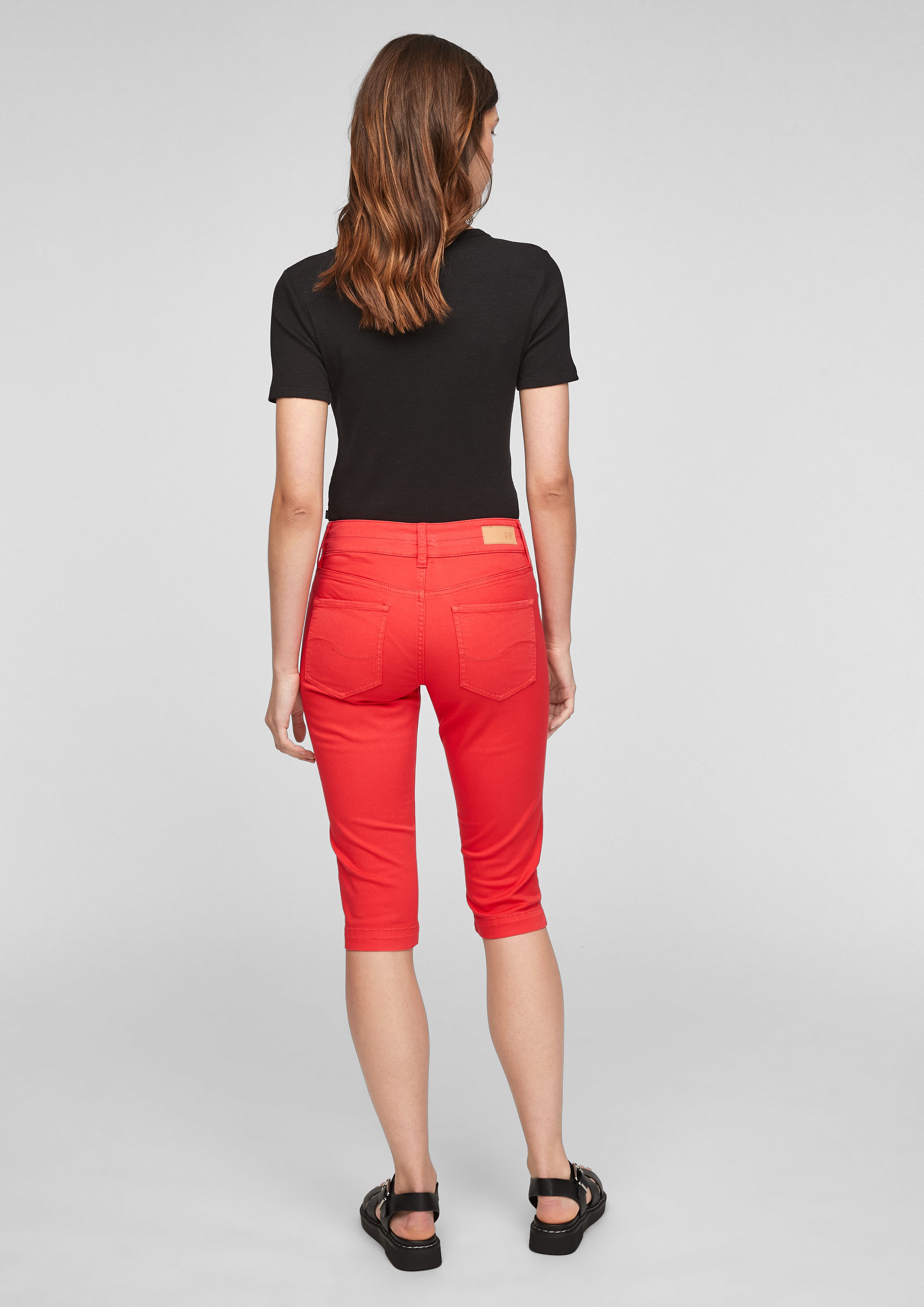 Label-Patch QS Slim Capri-Jeans 3/4-Hose Coloured Fit: