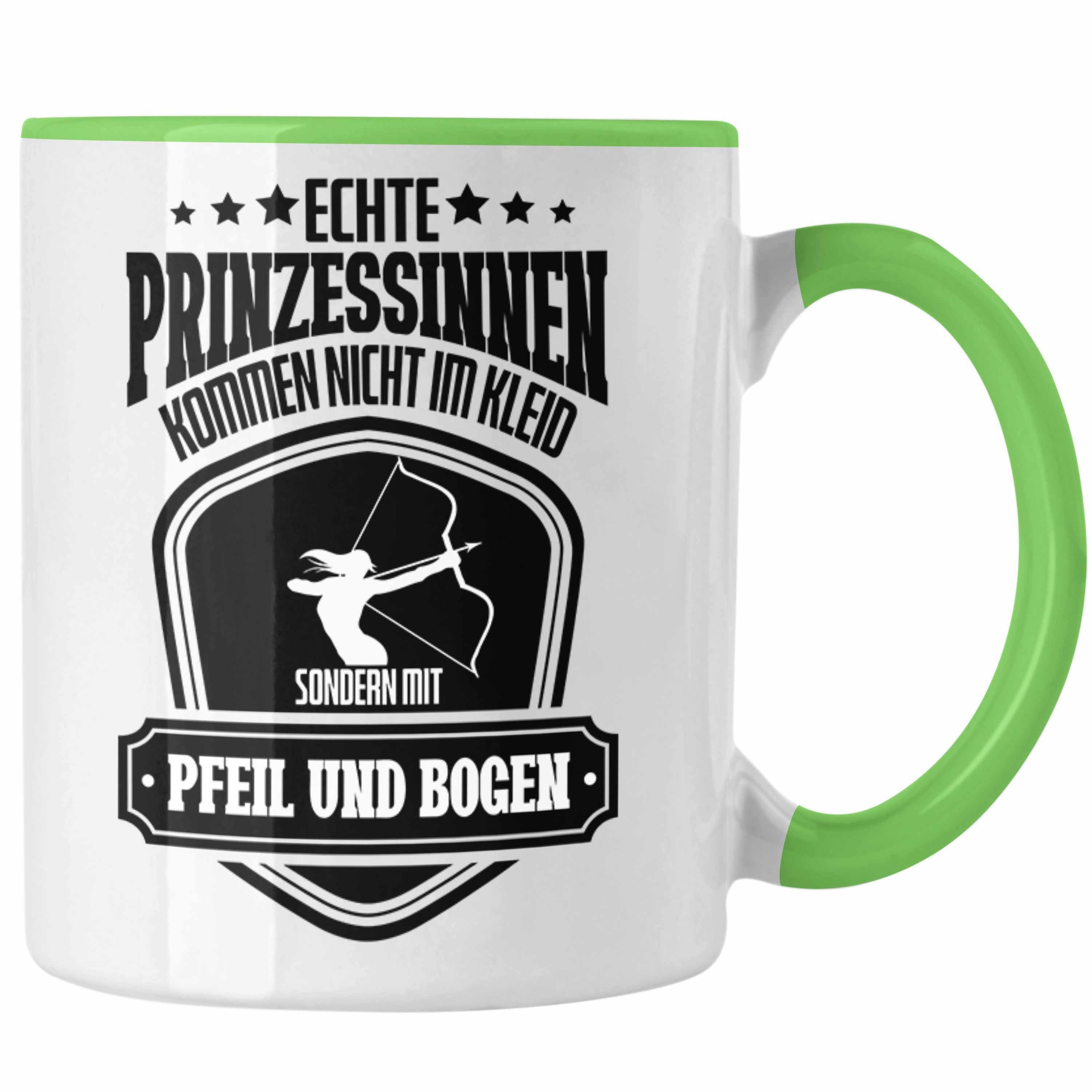 Trendation Tasse Lustige Bogenschützin Tasse mit Spruch Geschenk Frauen Bogenschießen P Grün