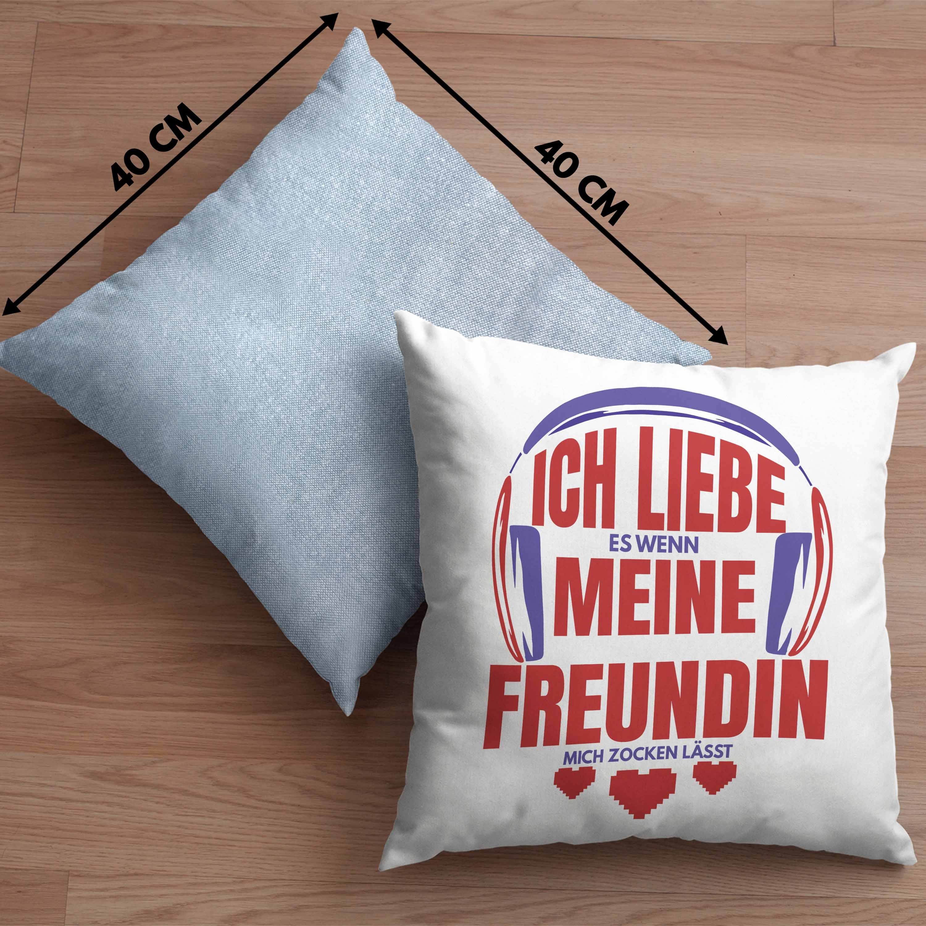 Trendation Dekokissen Trendation - Ich Blau Lässt Valentinstag Liebe mit Freundin Es Geschenk Mich Gamer Zocken Spruch 40x40 Dekokissen Geschenk Liebe Meine Wenn Füllung