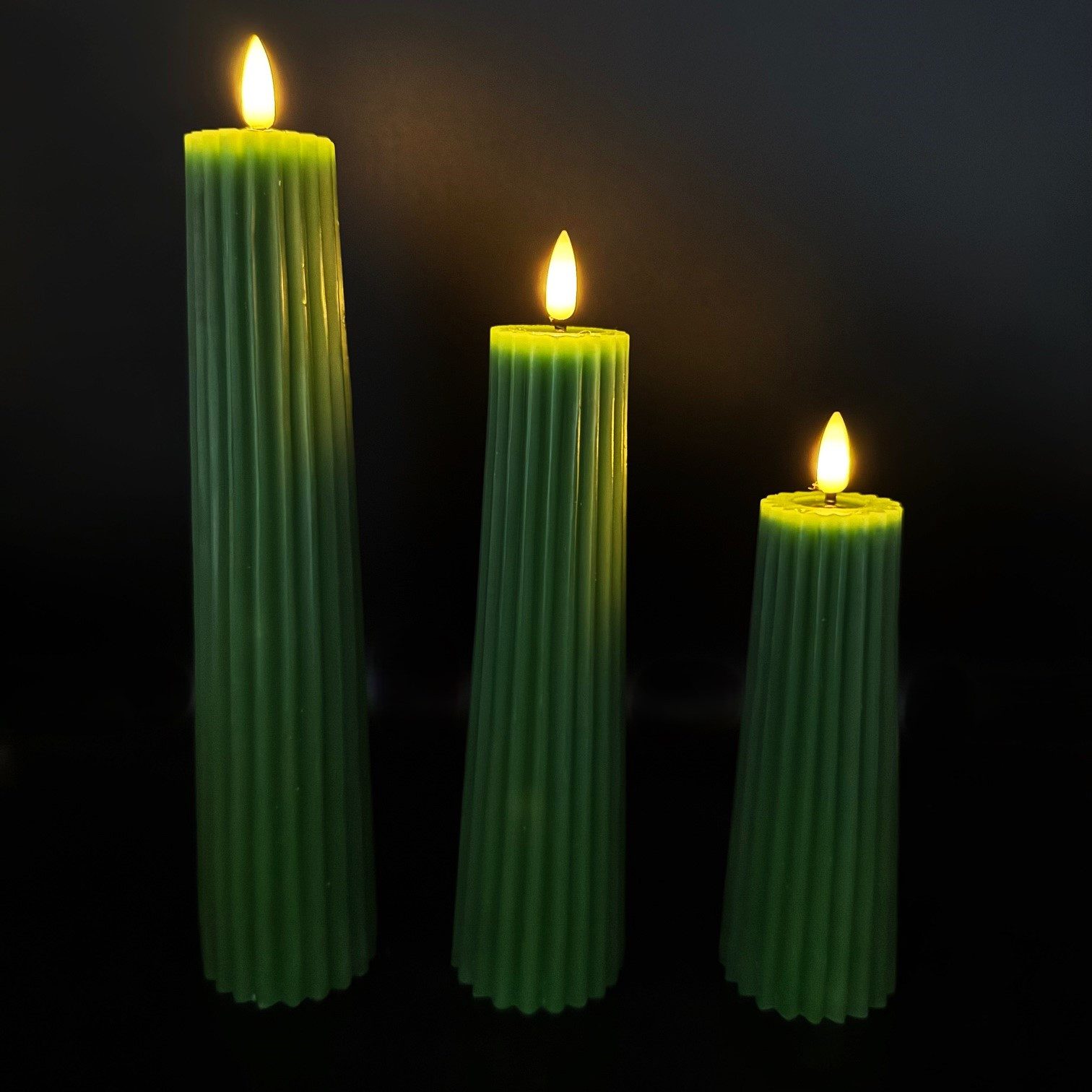 Online-Fuchs LED-Kerze - 3er Set LED-Kerzen XL im Rillen Design mit 6-Stund günstig online kaufen