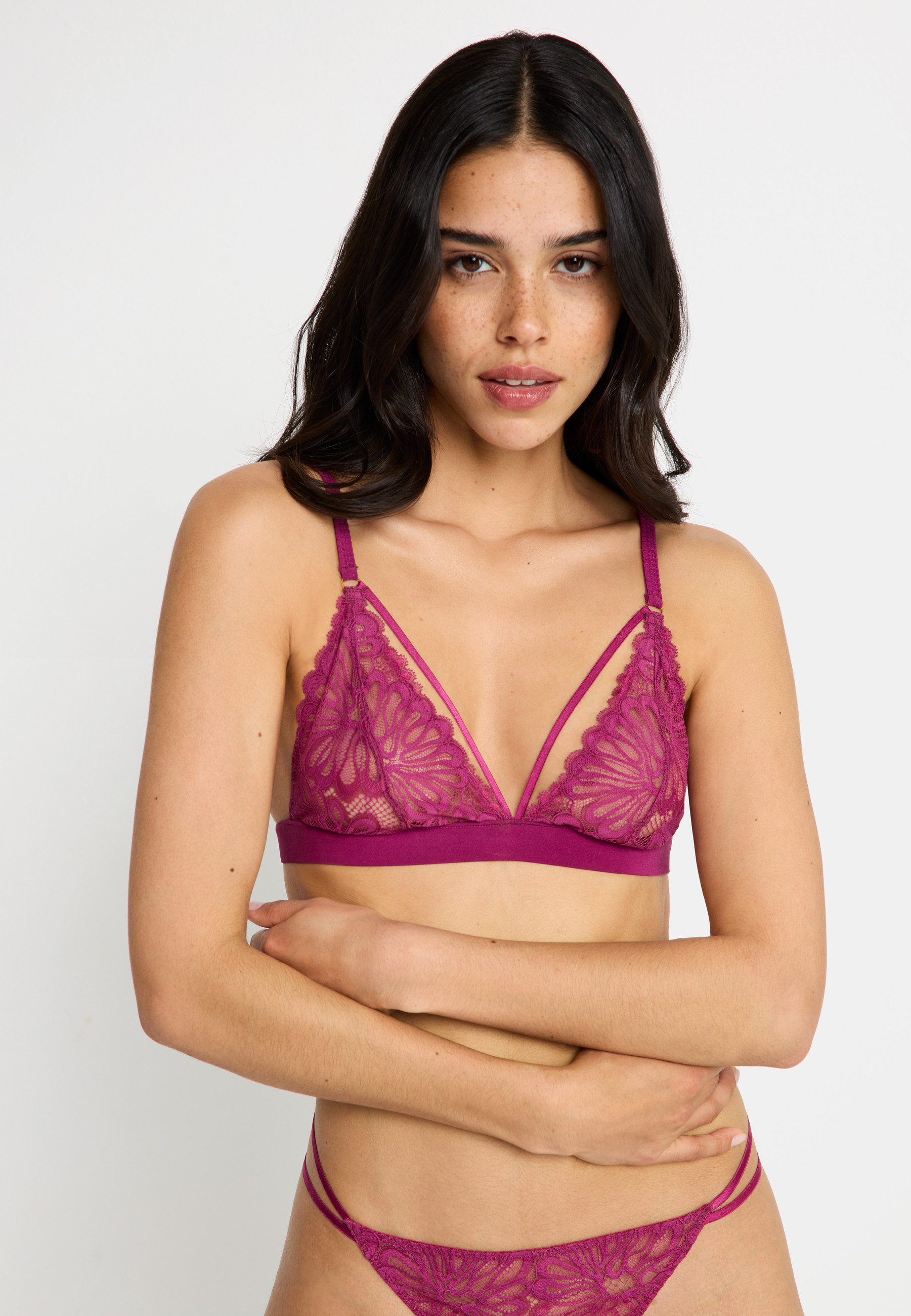 LSCN by LASCANA Bralette (1-tlg) aus blättriger Spitze