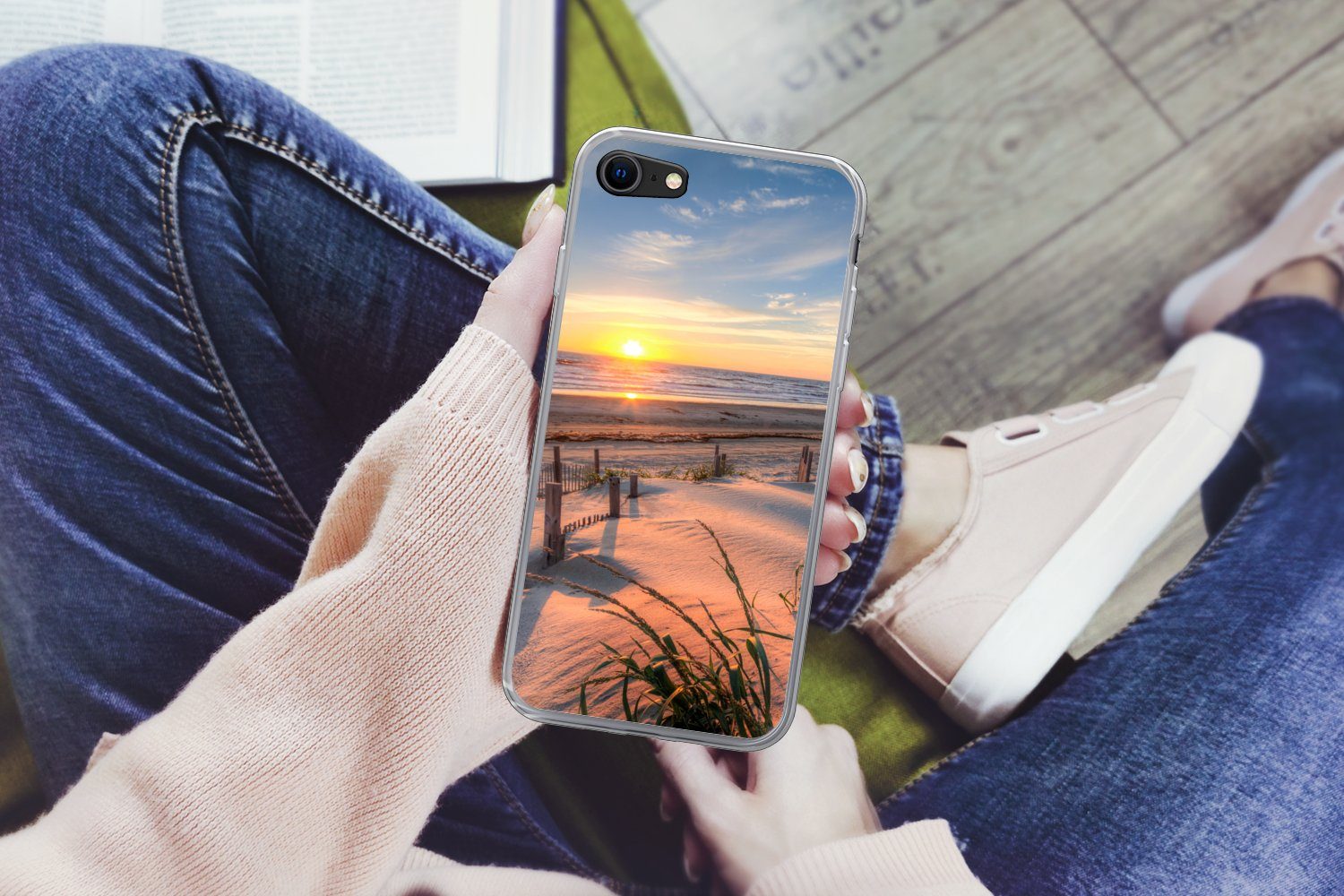 MuchoWow Handyhülle für Apple iPhone 8 Strand - Meer - Düne - Sonnenuntergang - Landschaft, Smartphone-Bumper, Print, Handy Schutzhülle Dünn