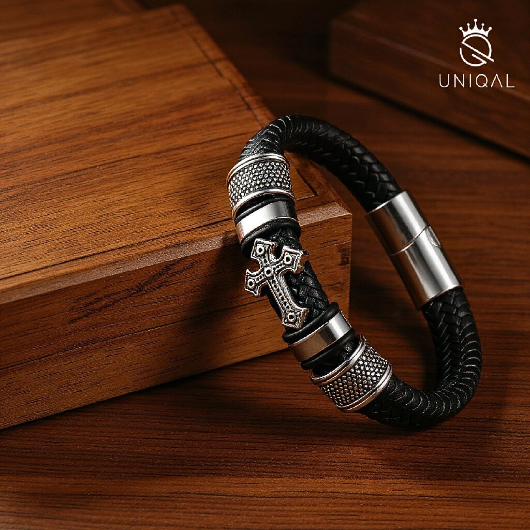 UNIQAL.de Lederarmband GLORY mit Kreuz – handgeflochtenes Echtleder & Edels günstig online kaufen