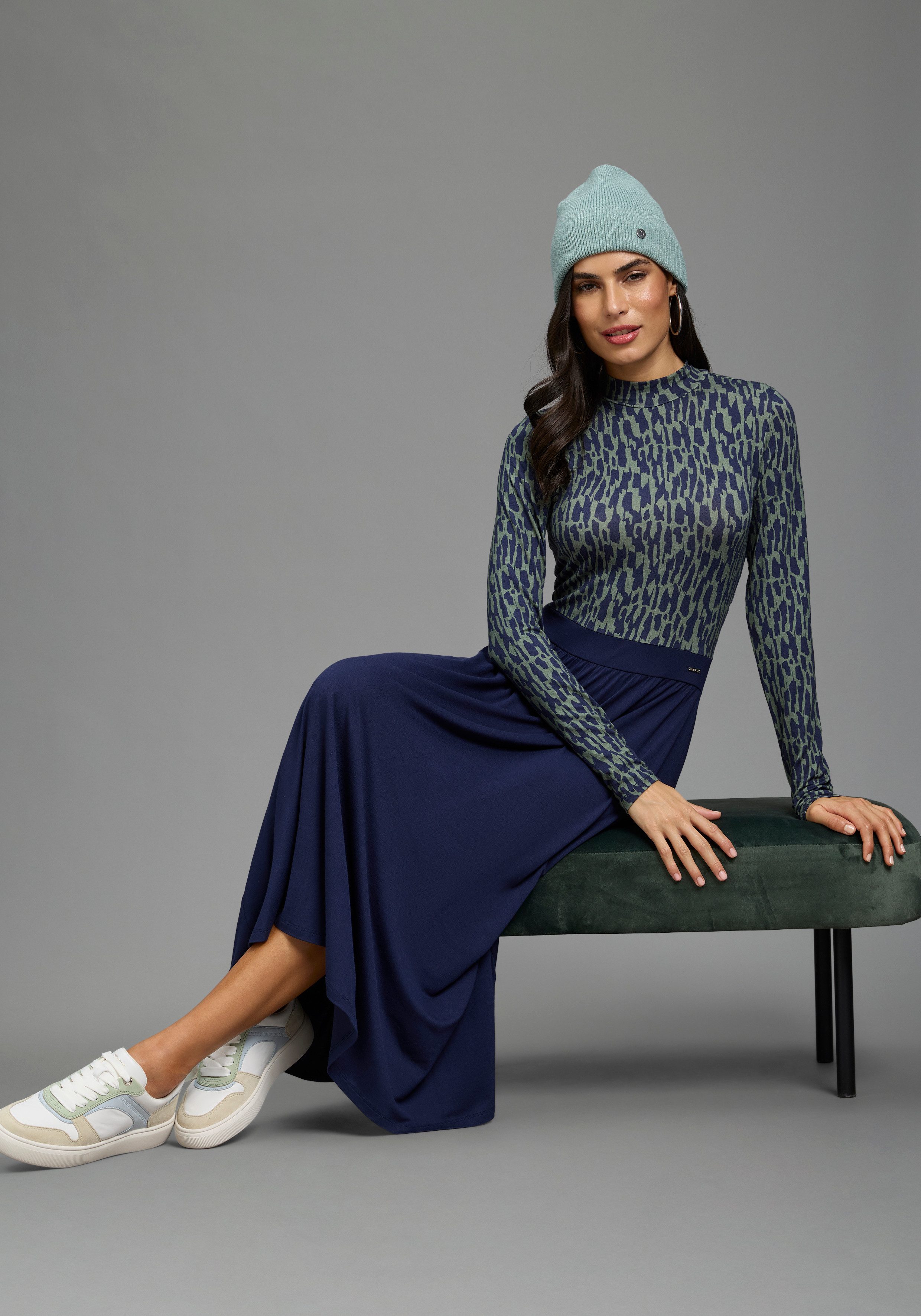 Laura Scott 2-in-1-Kleid mit abstraktem Print wadenlang, figurbetont, mit Stehkragen