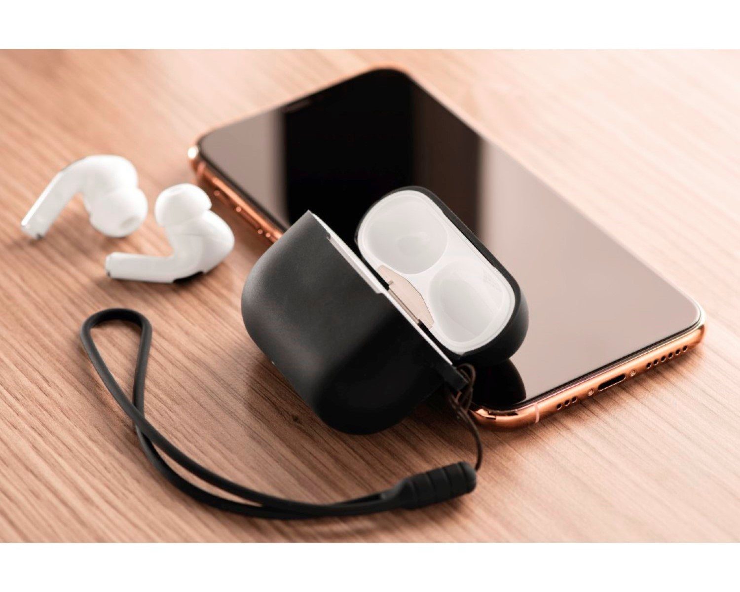 Hama Kopfhörer-Schutzhülle Etui Silikon Skin Case Schutz-Hülle Schwarz, Trageband zur Sicherung Cover für Ladecase Apple AirPods Pro Kopfhörer