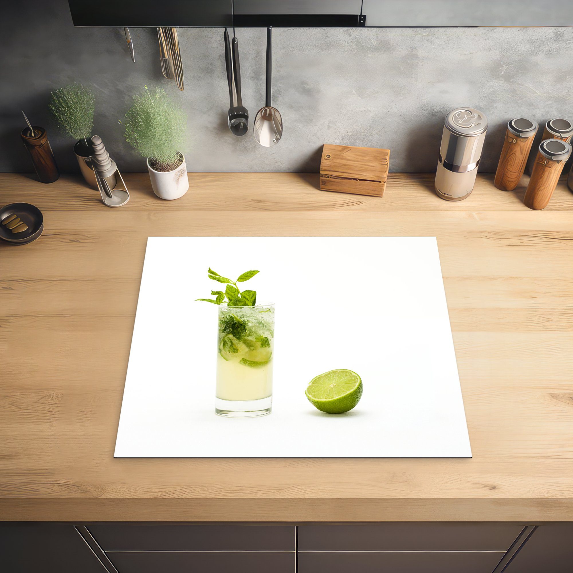 MuchoWow Herdblende-/Abdeckplatte Mojito Ceranfeldabdeckung auf für tlg), mit (1 Eis, Vinyl, zerstoßenem und Minzblättern küche, 59x52 frischen die cm, Induktionsmatte Limette