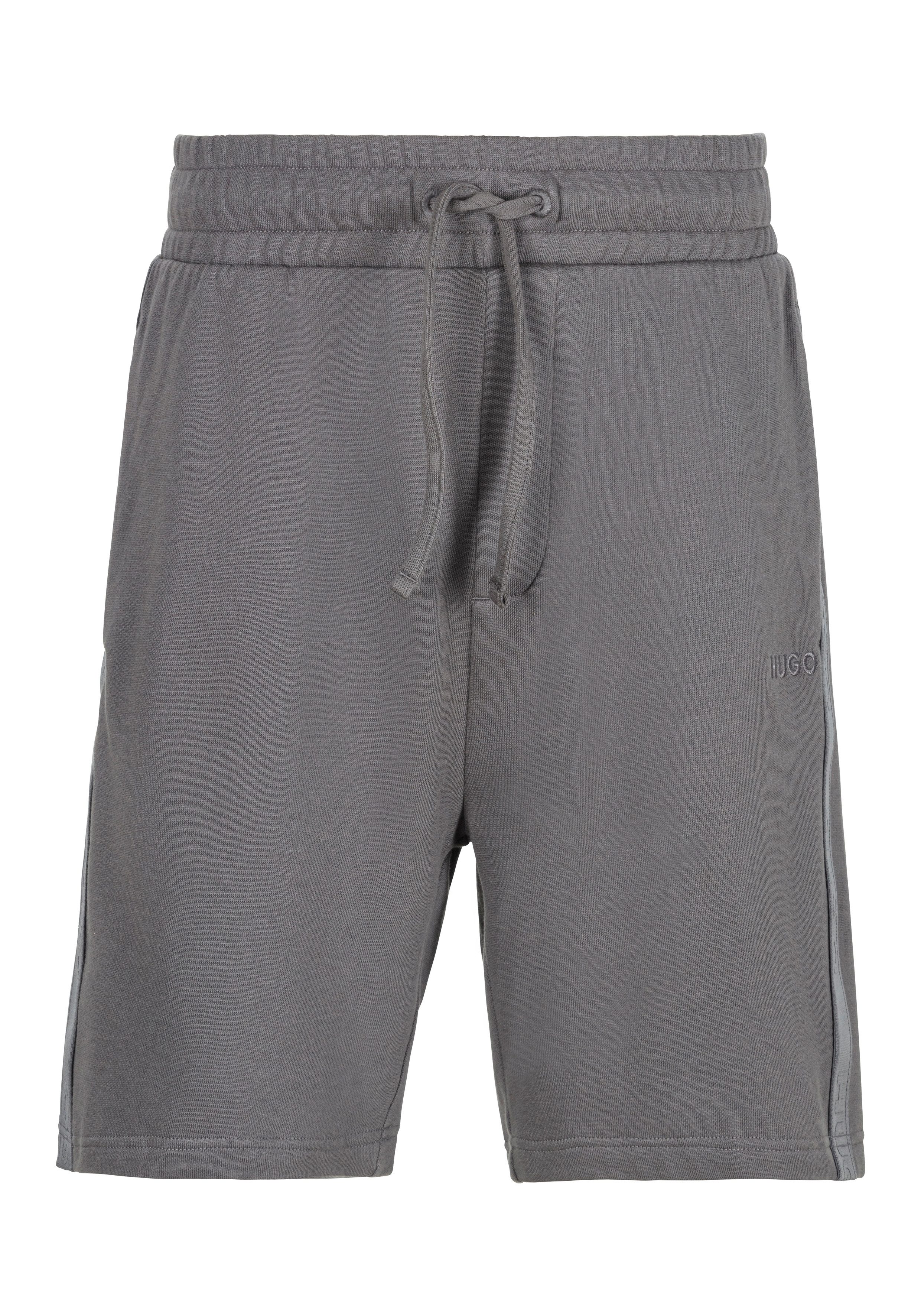 HUGO Sweatshorts mit seitlichen Kontraststreifen günstig online kaufen