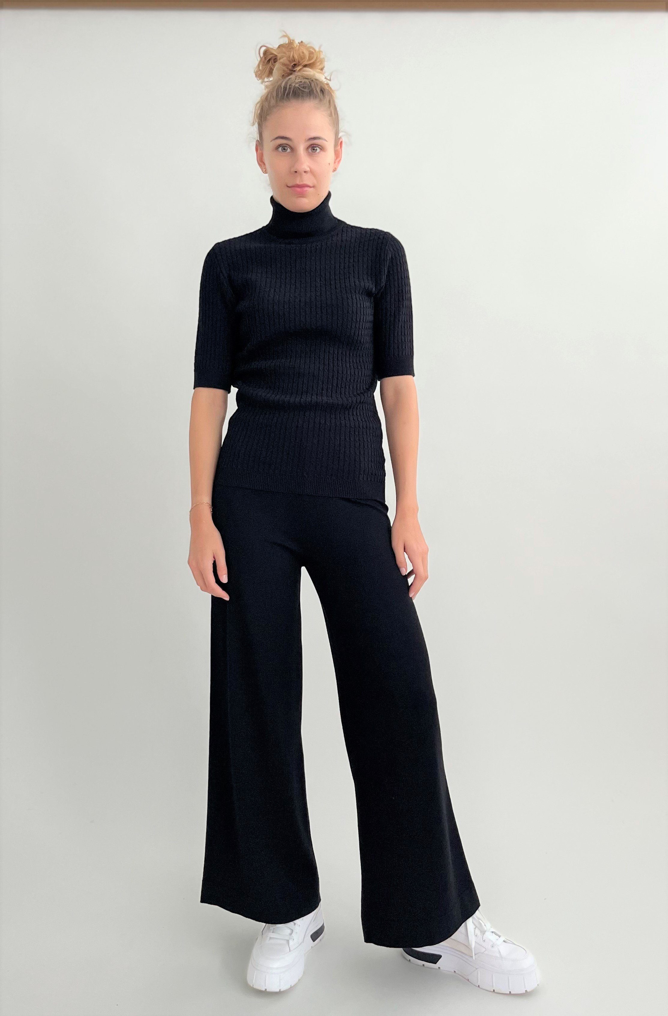 Zuckerwatte Strickhose Rippstrickoptik aus Viskose mit Elasthan