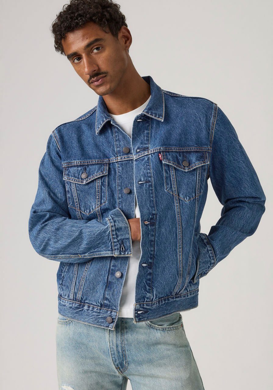 Levi's® Jeansjacke VINTAGE FIT TRUCKER JKT mit Knopfleiste