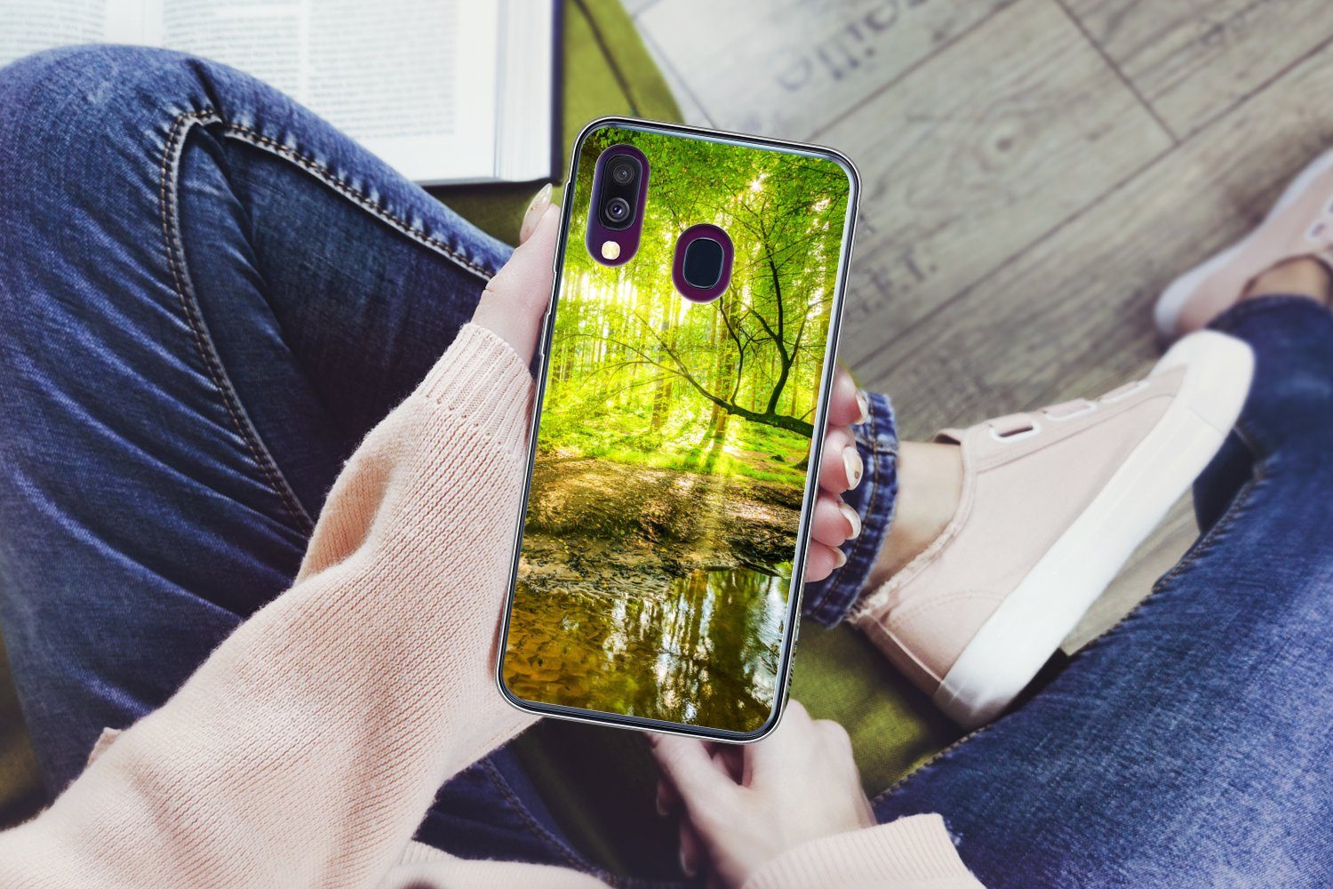 MuchoWow Handyhülle für Samsung Galaxy A40 Wald - Landschaft - Wasser - Bäume - Sonne - Gr, Smartphone-Bumper, Print, Handy Schutzhülle Dünn