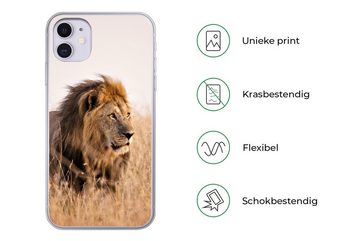 MuchoWow Handyhülle Löwe - Gras - Jagd, Handyhülle Apple iPhone 11, Smartphone-Bumper, Print, Handy