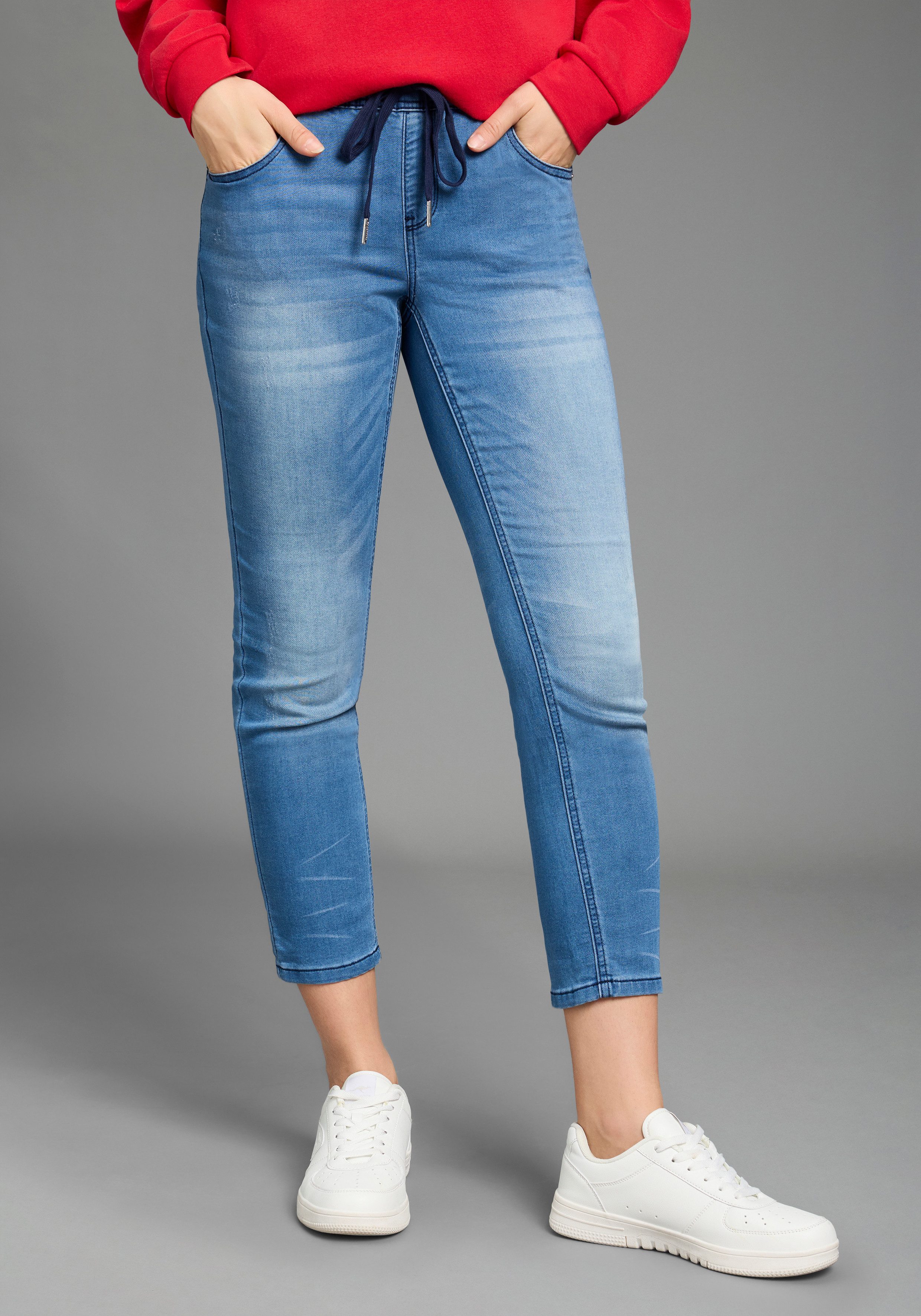 KangaROOS Jogg Pants 7/8 JOGG-DENIM weites Bein, mit Used-Waschung, hohe Leibhöhe, 7/8-Länge