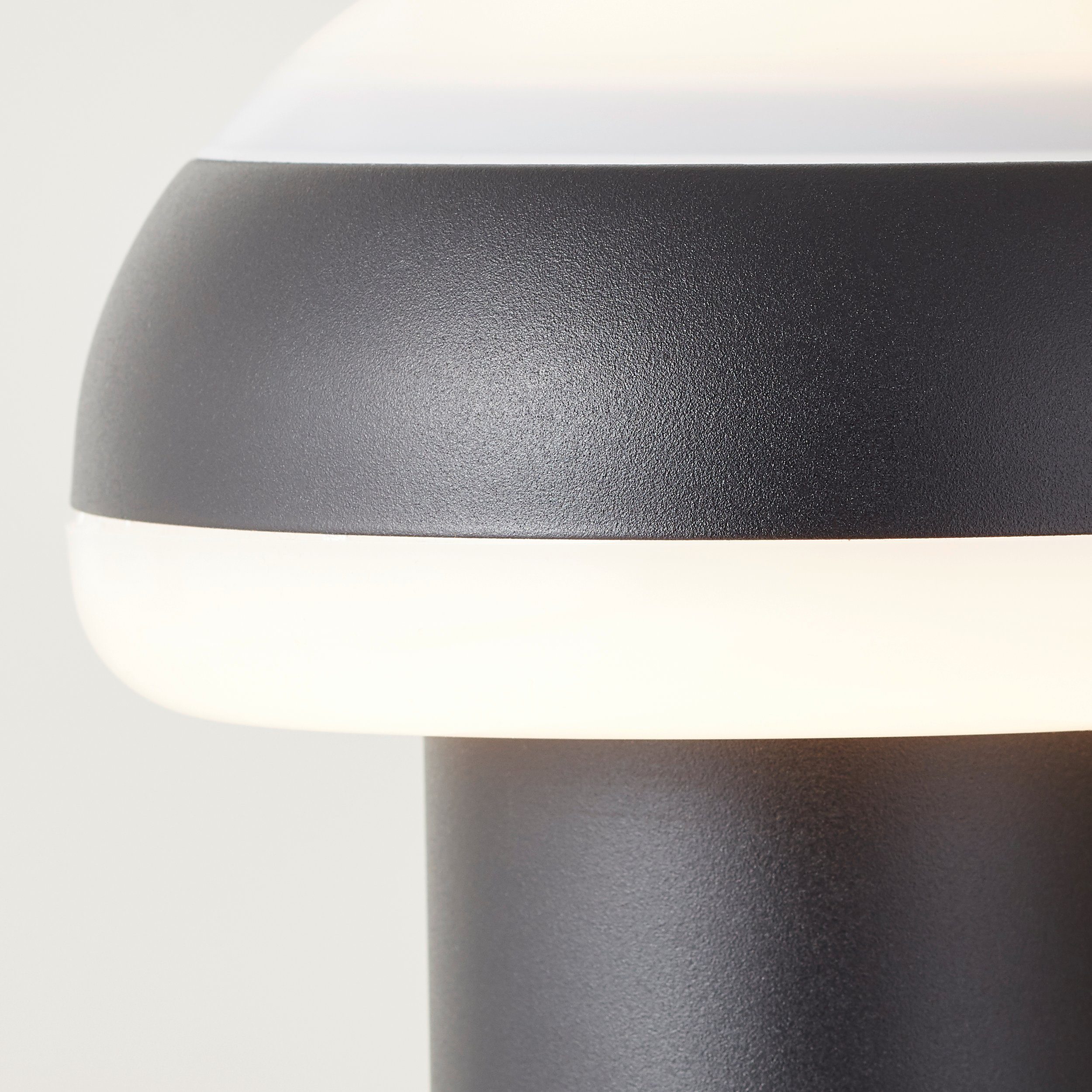 Brilliant Außen-Stehlampe Ilton, Ilton LED Edelstahl/Kunststoff, 80cm sand 1 schwarz, Außenstandleuchte