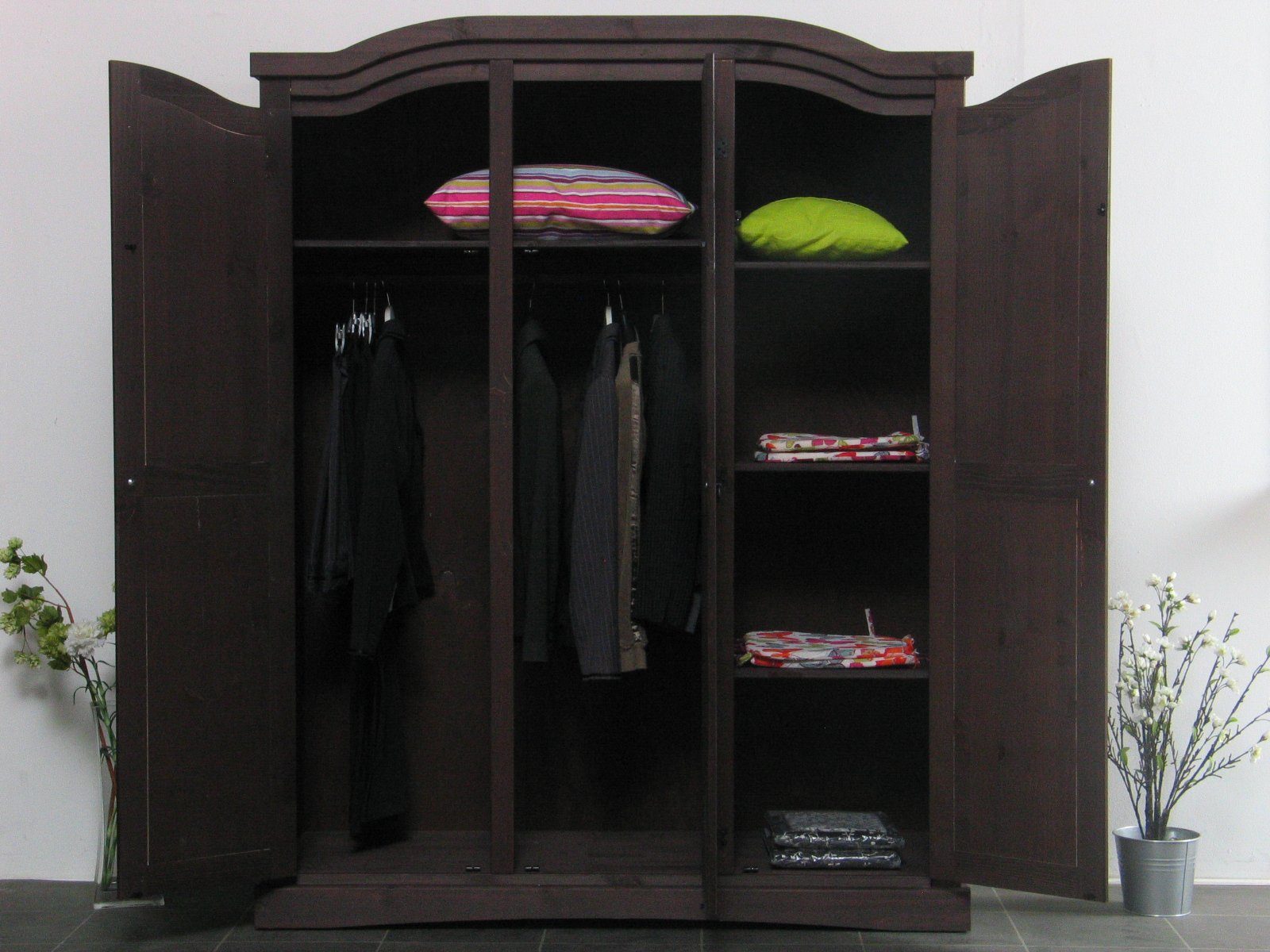ebuy24 Kleiderschrank RICO - ebuy24
