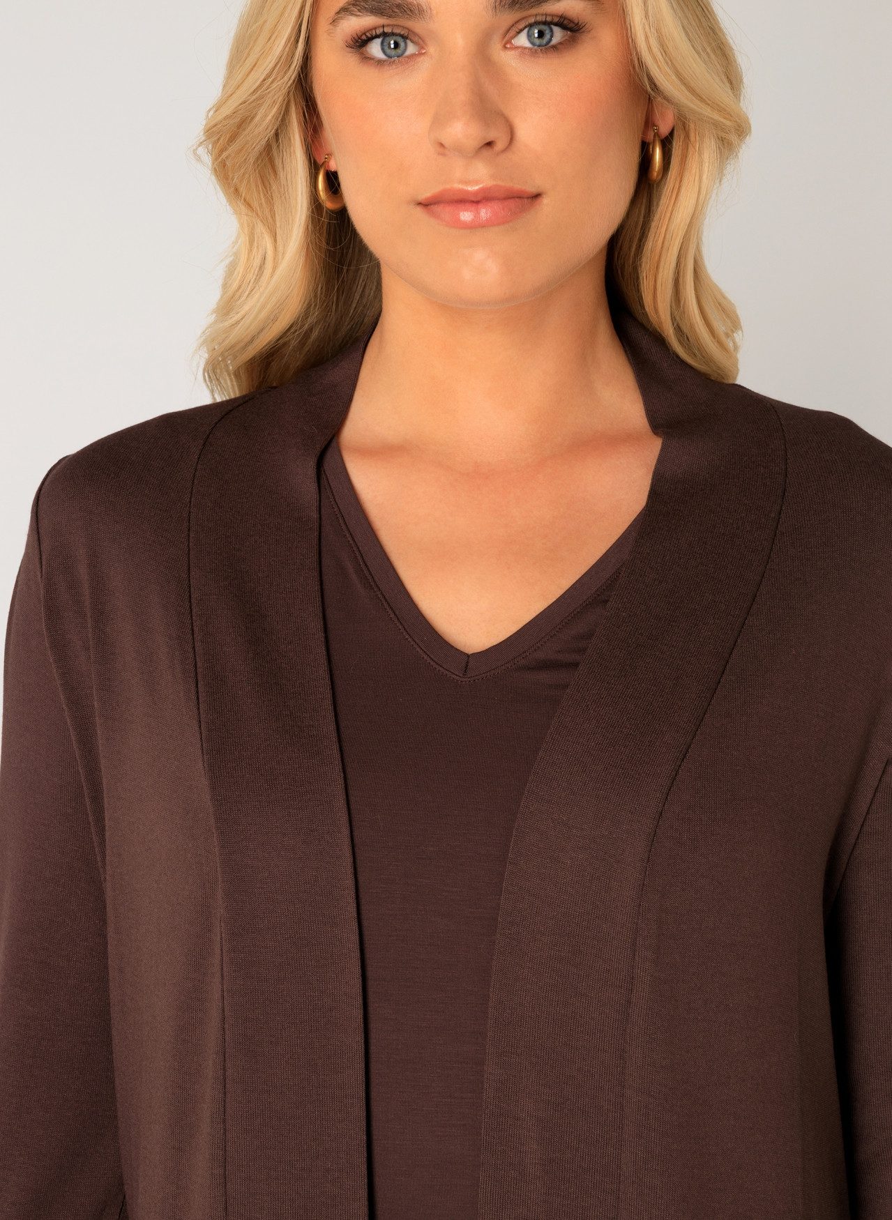 Base Level Strickjacke Yayla In elastischem Feinstrick