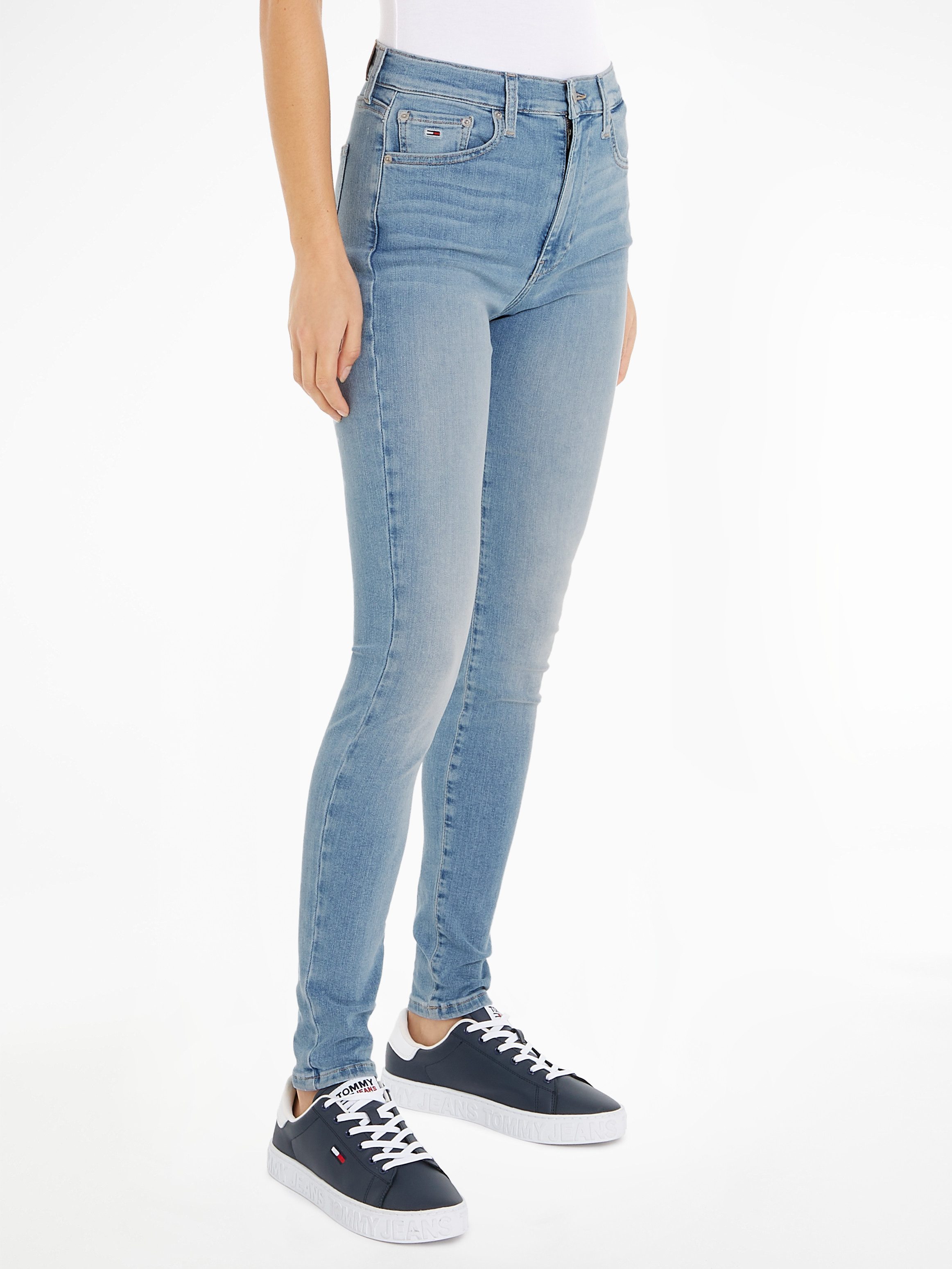 Tommy Jeans Skinny-fit-Jeans Tommy Jeans - Damenjeans SYLVIA - High Waist - Skinny-Fit Röhrenjeans mit hoher Taille und Tommy Jeans Logo-Badge