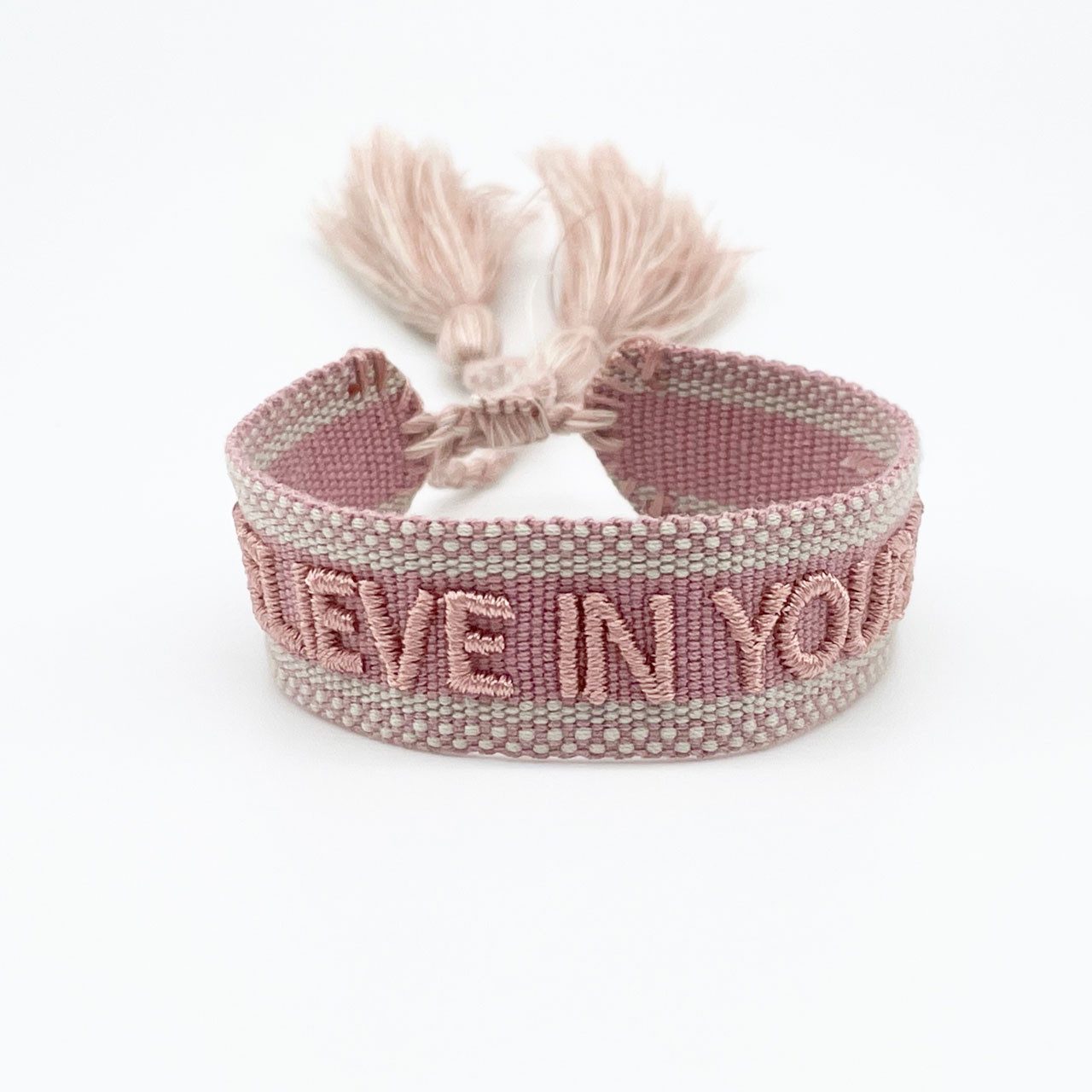 LS-LebenStil Armband Canvas Statement Armband Believe in Yourself Rosa Quasten bestickt (Baumwollarmband Webarmband Armbandliebe Freundschaftsarmband Freundschaftsband Partnerarmband, 1-tlg., textil geflochten gewebt - hochwertiger gestickter Spruch), perfekt als Serviettenring – personalisiert auch für Hochzeiten usw