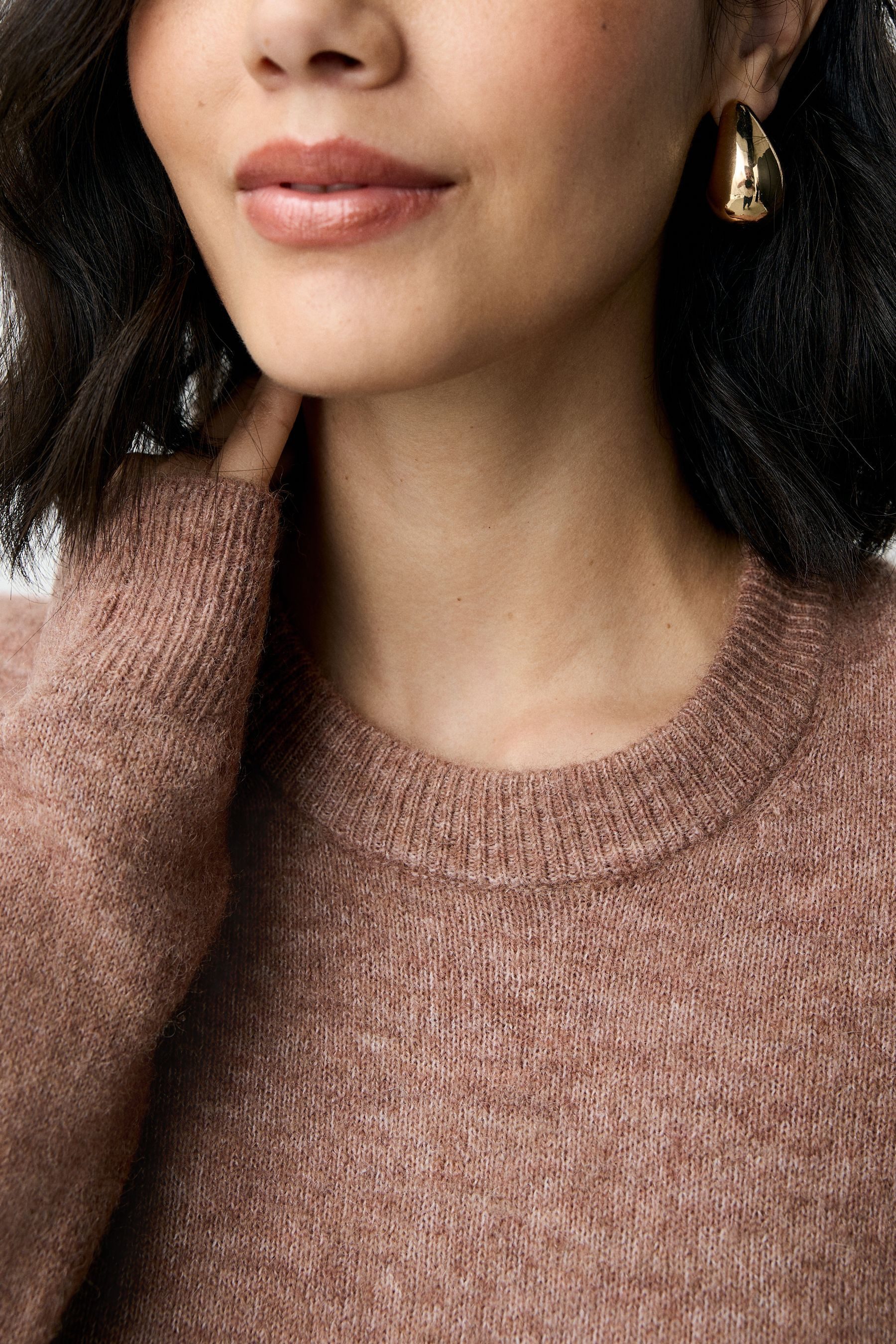 Next Strickpullover Bestickter Rundhalspullover aus Wollgemisch (1-tlg)