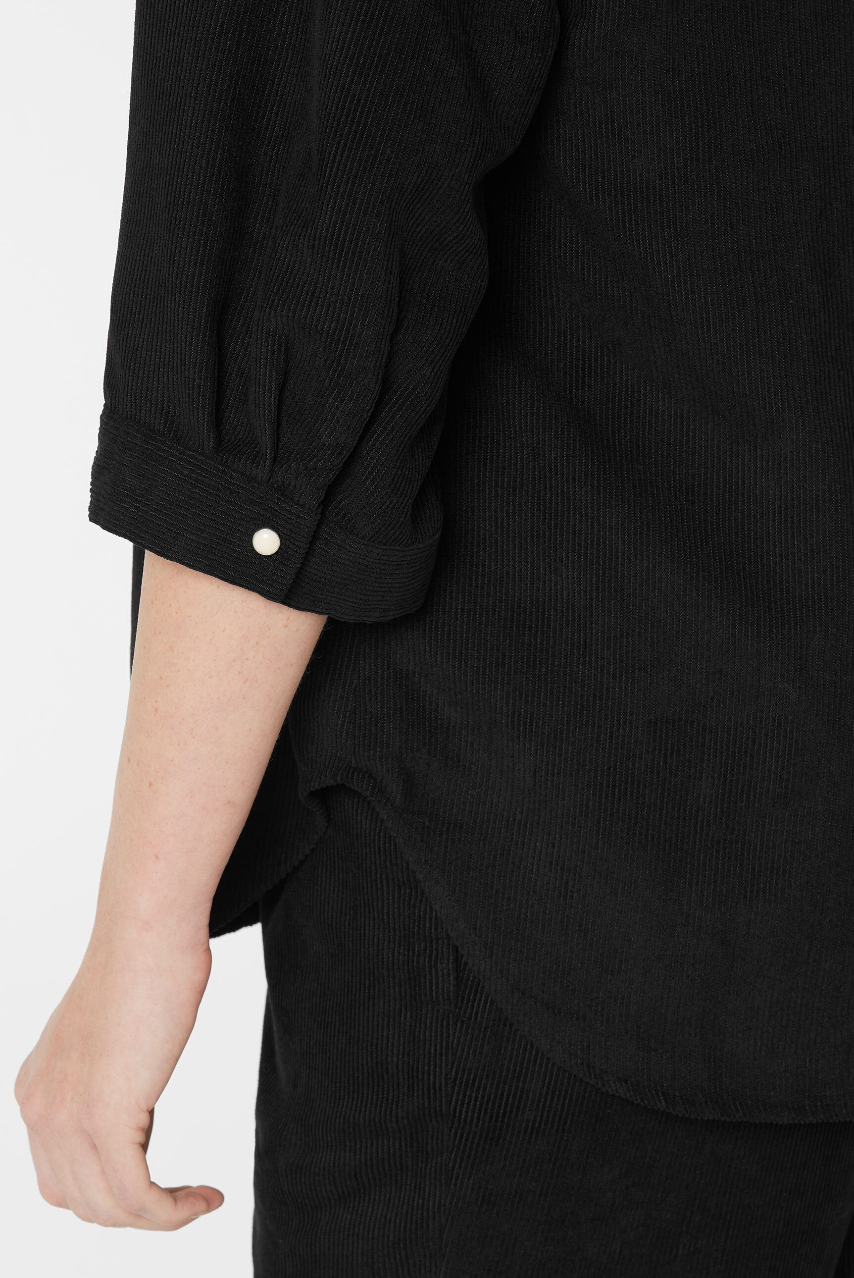 SENSES.THE LABEL Kurzarmbluse aus Feincord