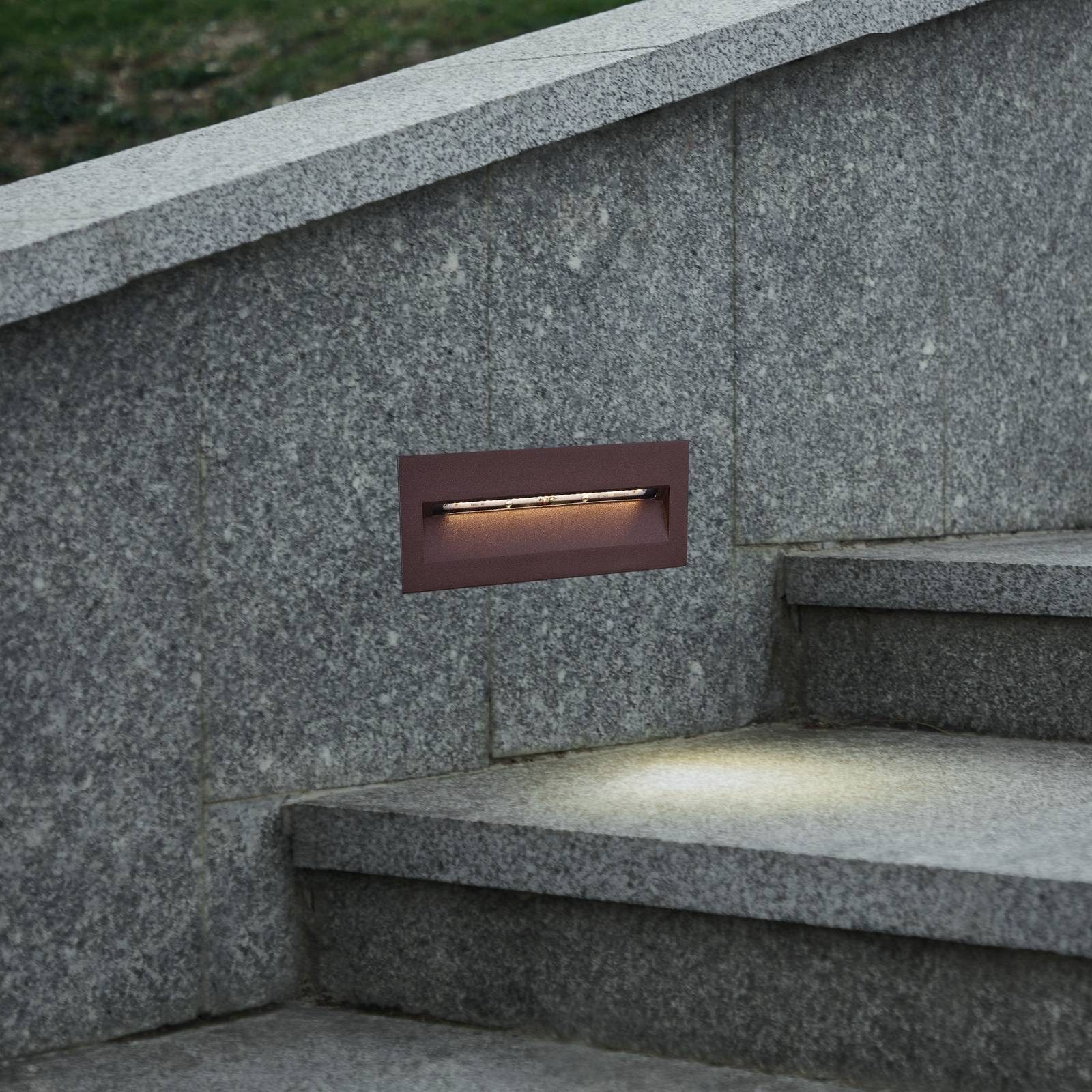 Lucande Außen-Wandleuchte Loya, LED, Metall, Braun warmweiß IP54, 1 x 7 W LED, warmweiß