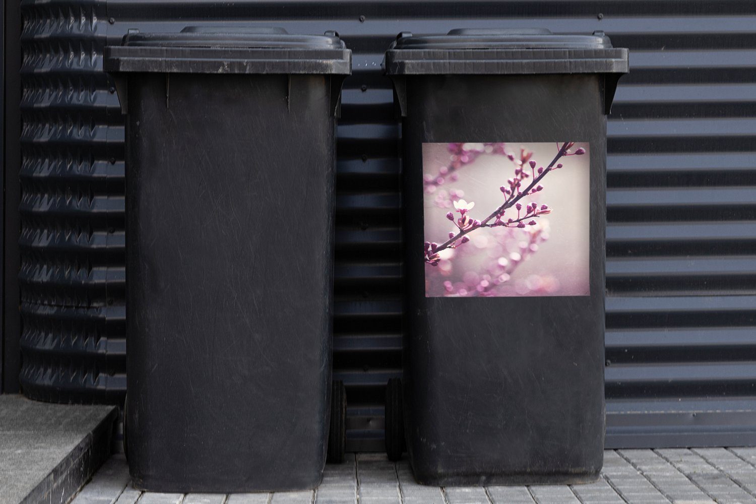 Blüten Wandsticker Sakura der Mülltonne, Nahaufnahme violetten (1 St), Abfalbehälter Container, einer MuchoWow Sticker, Mülleimer-aufkleber,