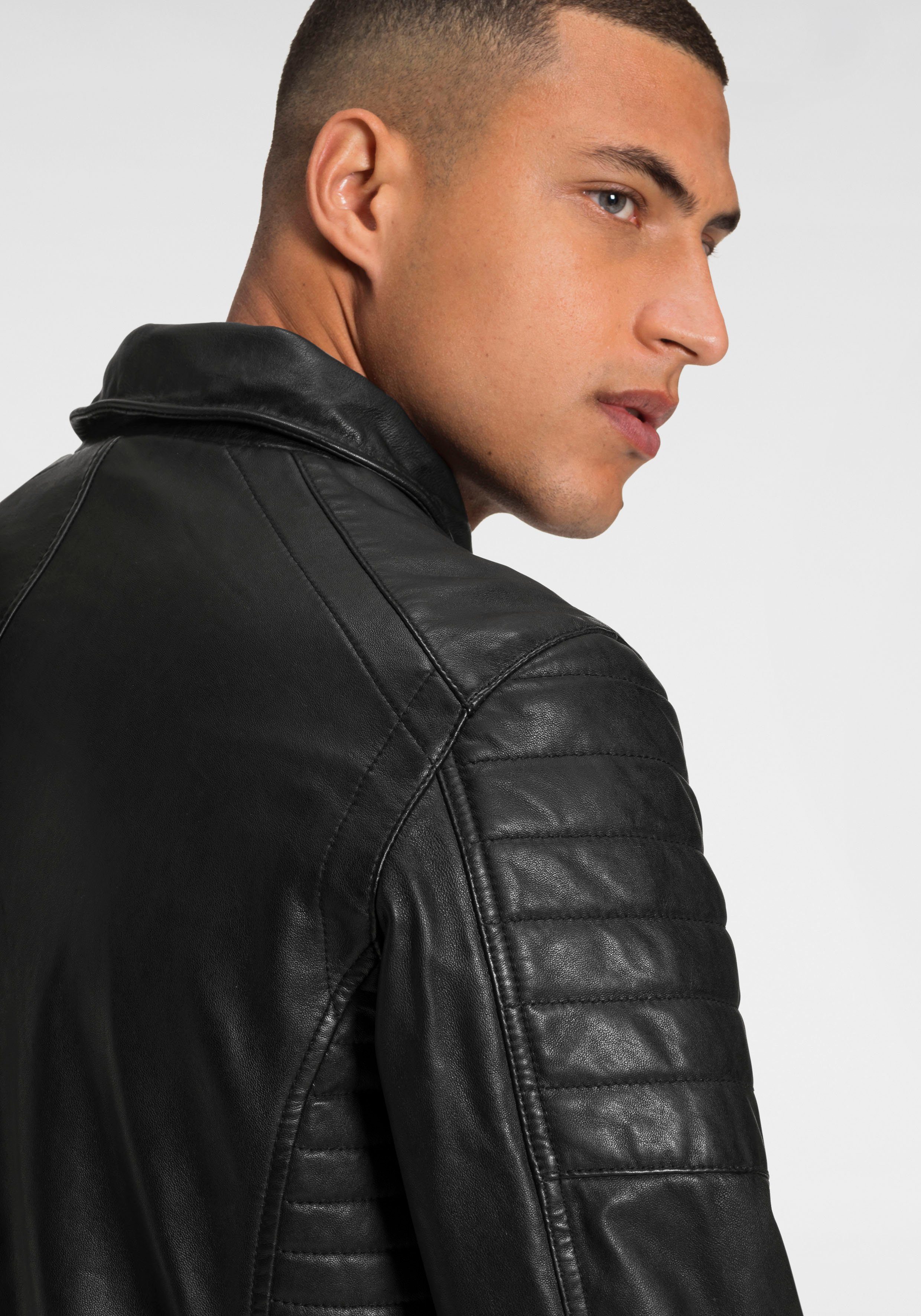 Bruno Banani Lederjacke William aus Lammnappaleder, mit Reißverschlusstaschen, schmal geschnitten