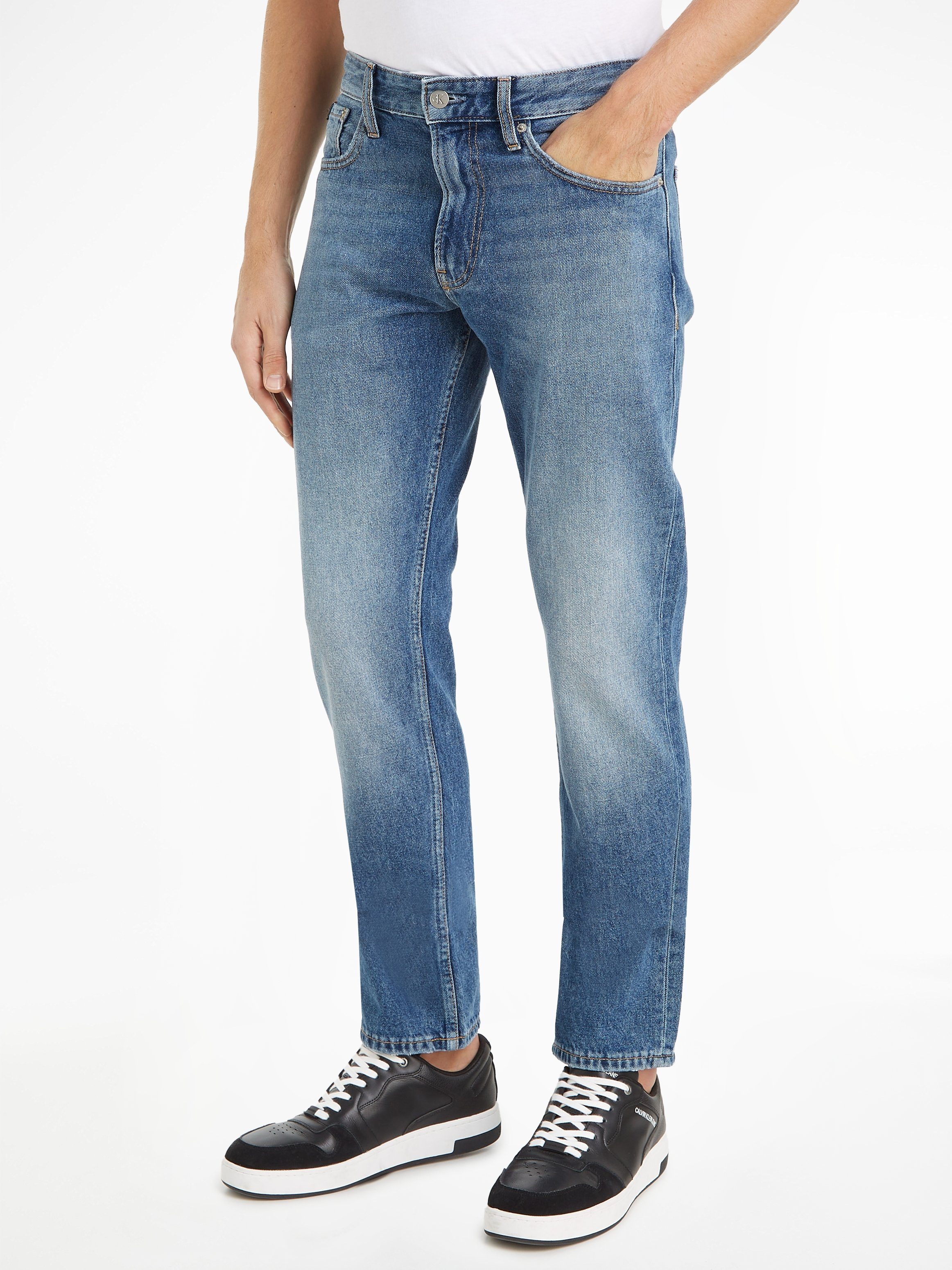 Calvin Klein Jeans Straight-Jeans AUTHENTIC STRAIGHT mit Logo-Badge Denim_Medium32