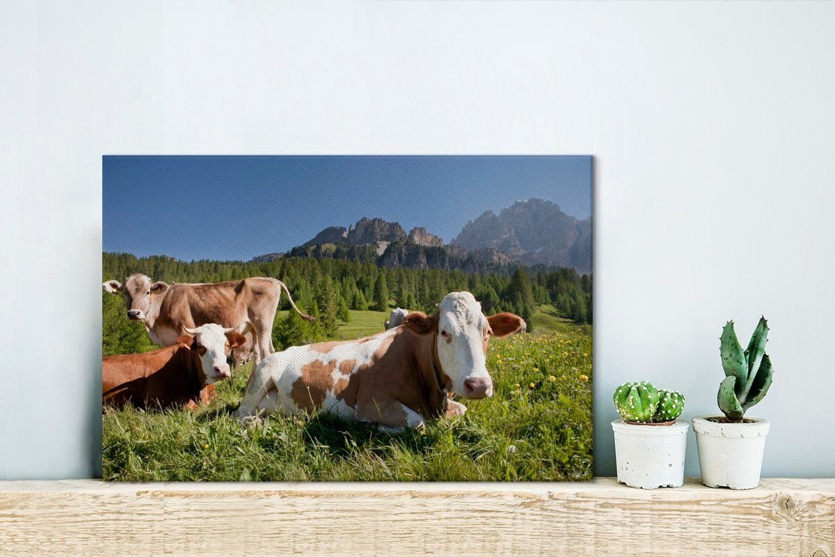 (1 Wanddeko, Wandbild OneMillionCanvasses® - Gras, Blumen - Kuh Leinwandbild cm 30x20 Leinwandbilder, St), Aufhängefertig,