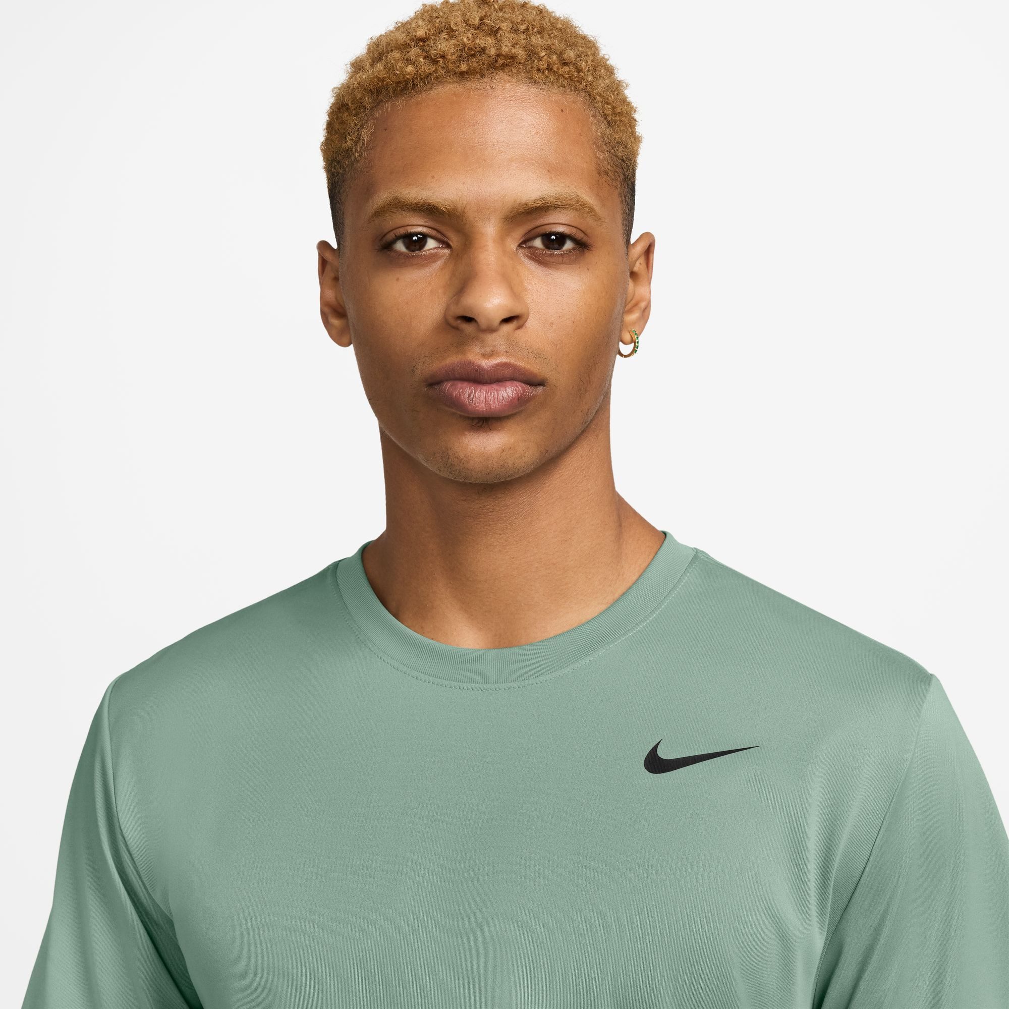 Nike Trainingsshirt DRI-FIT LEGEND MEN'S FITNESS T-SHIRT lockere Passform, Kurzarm, für vielseitige sportliche Aktivitäten