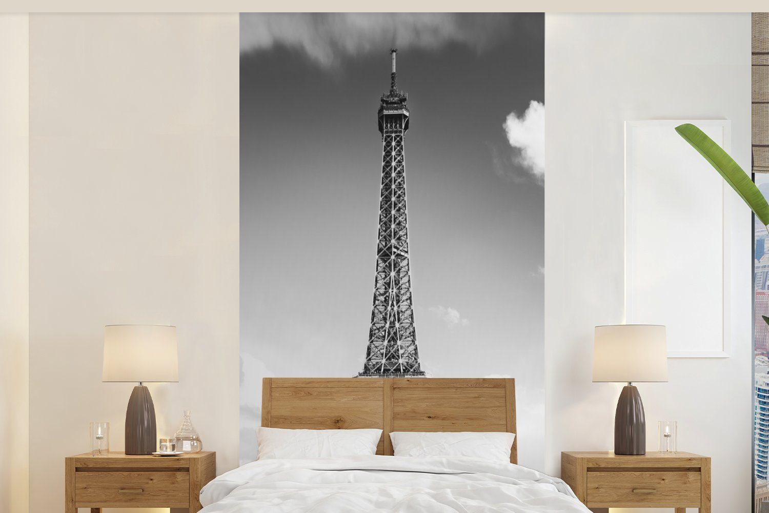 MuchoWow Fototapete Der Eiffelturm zwischen den Wolken, Matt, bedruckt, (2 St), Vliestapete für Wohnzimmer Schlafzimmer Küche, Fototapete