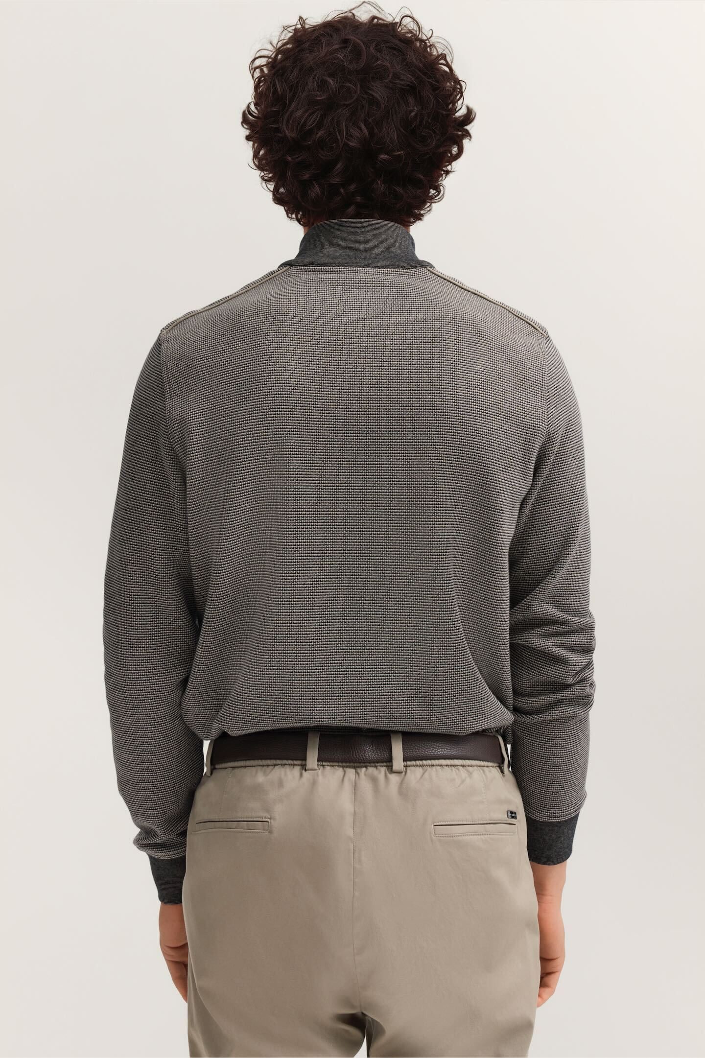 bugatti Troyer Zeitlos im Materialmix Modern Fit