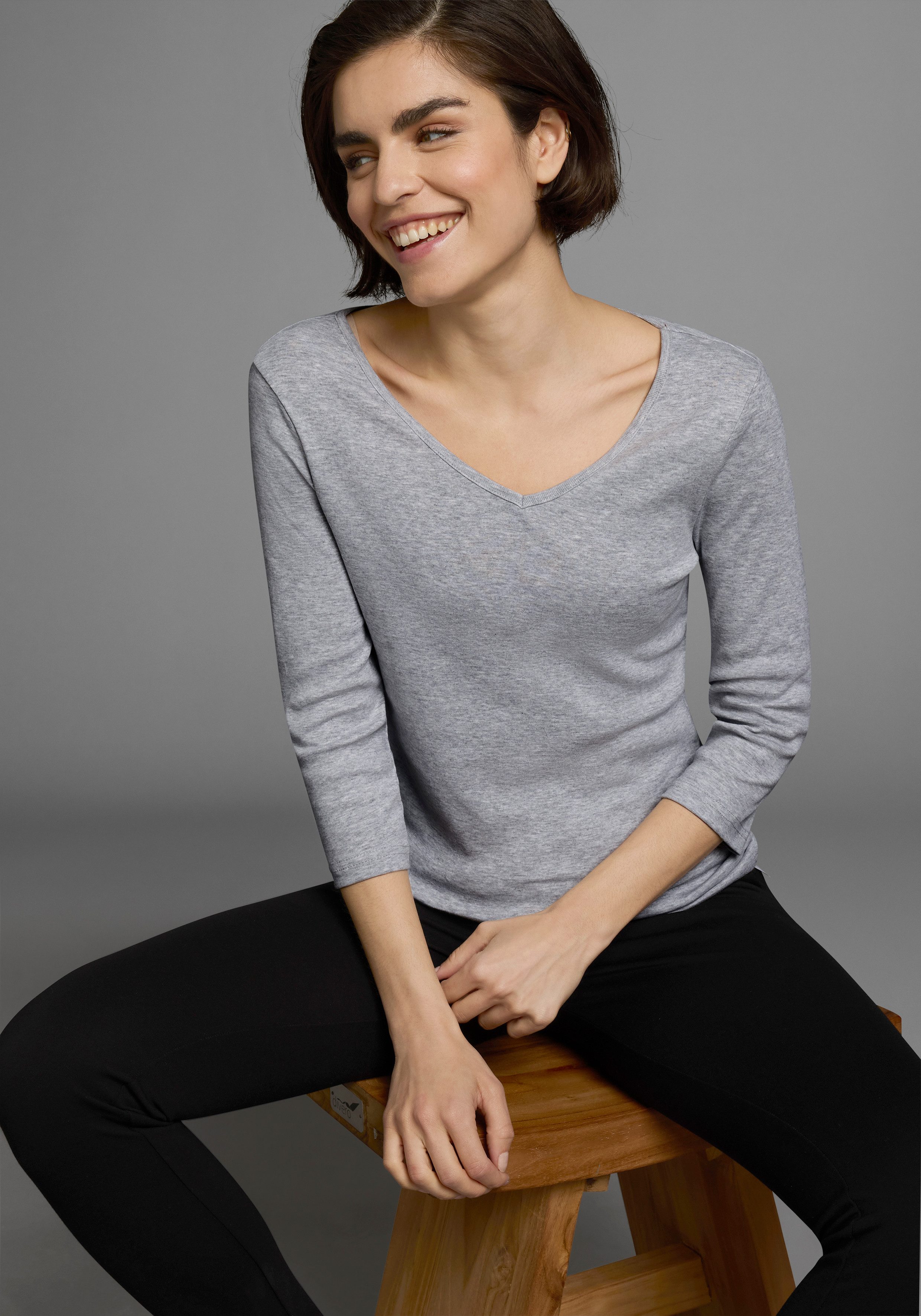 Flashlights V-Shirt (2er-Pack) unifarben, V-Ausschnitt, Basic-Stil, aus Baumwolle, im 2er-Pack