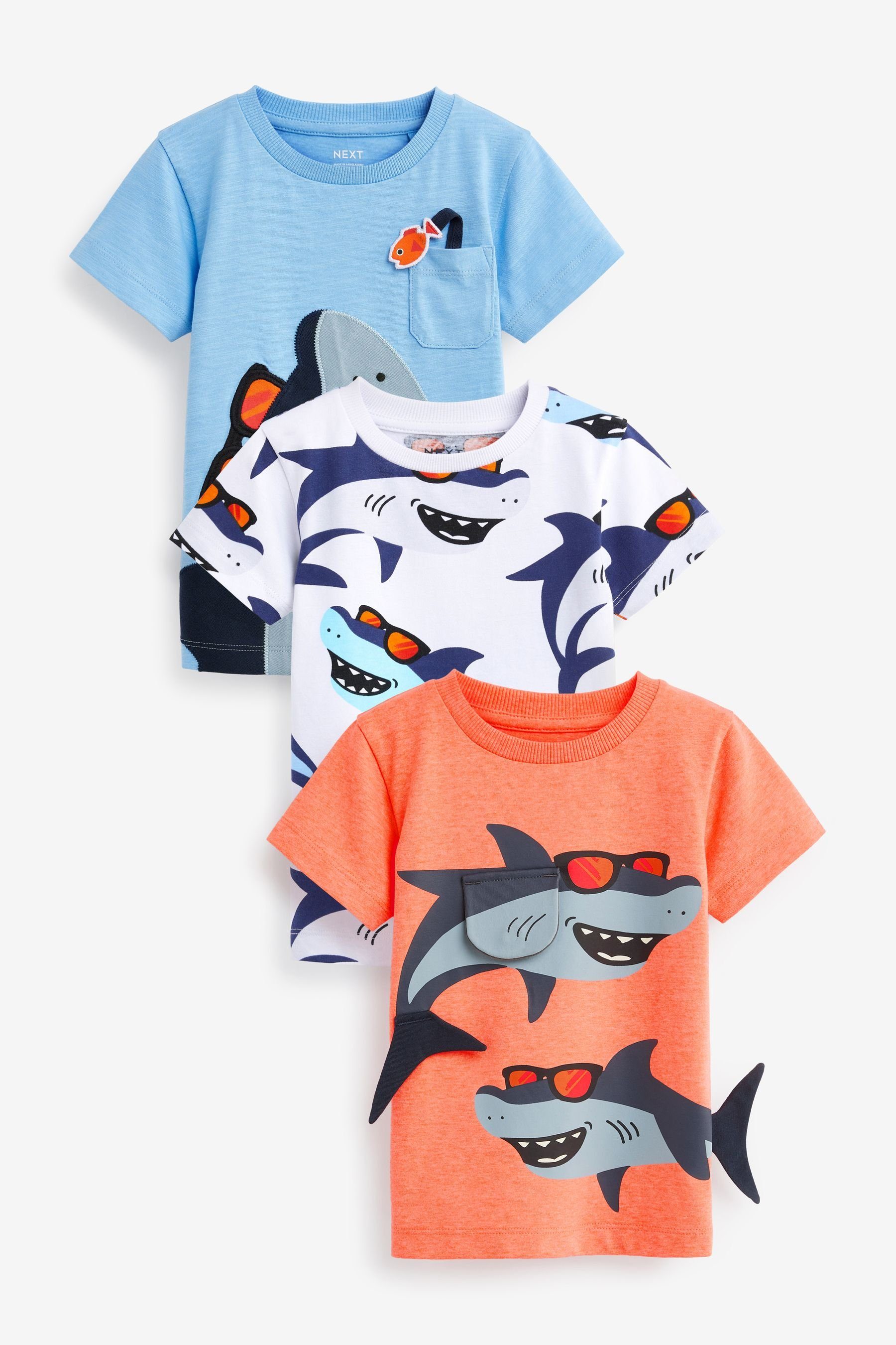 Next T-Shirt Kurzärmelige T-Shirts mit Figurenmotiv, 3er-Pack (3-tlg) Blue/Pink Shark