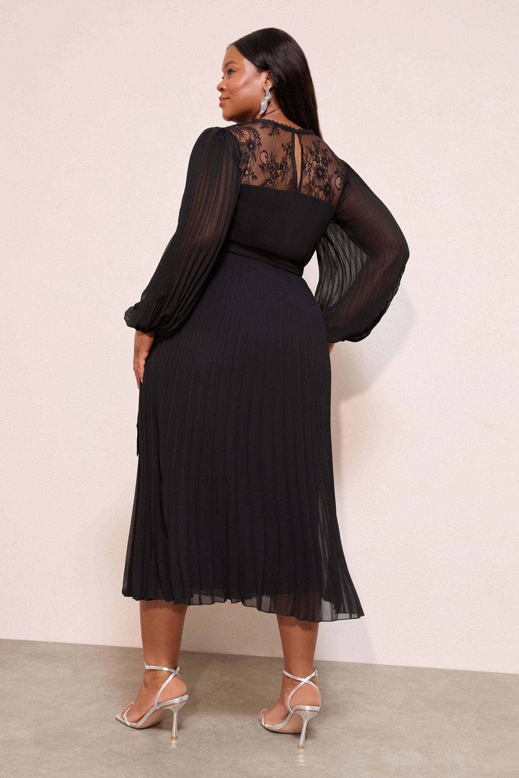 Friends Like These Midikleid Friends Like These Midikleid aus Chiffon, Curv günstig online kaufen