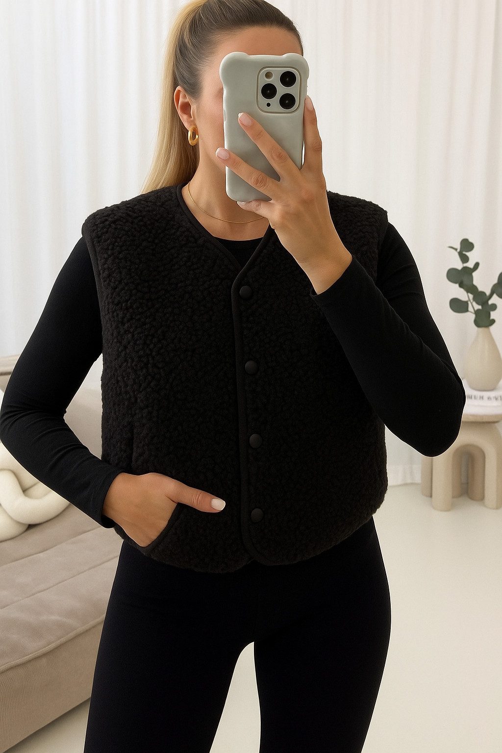 Worldclassca Fellimitatweste Worldclassca Teddy Weste Warm Kuschelig Kurz Herbst Winter Ärmellos Neue Kollektion - Stilvolle und gemütliche Mode für Damen