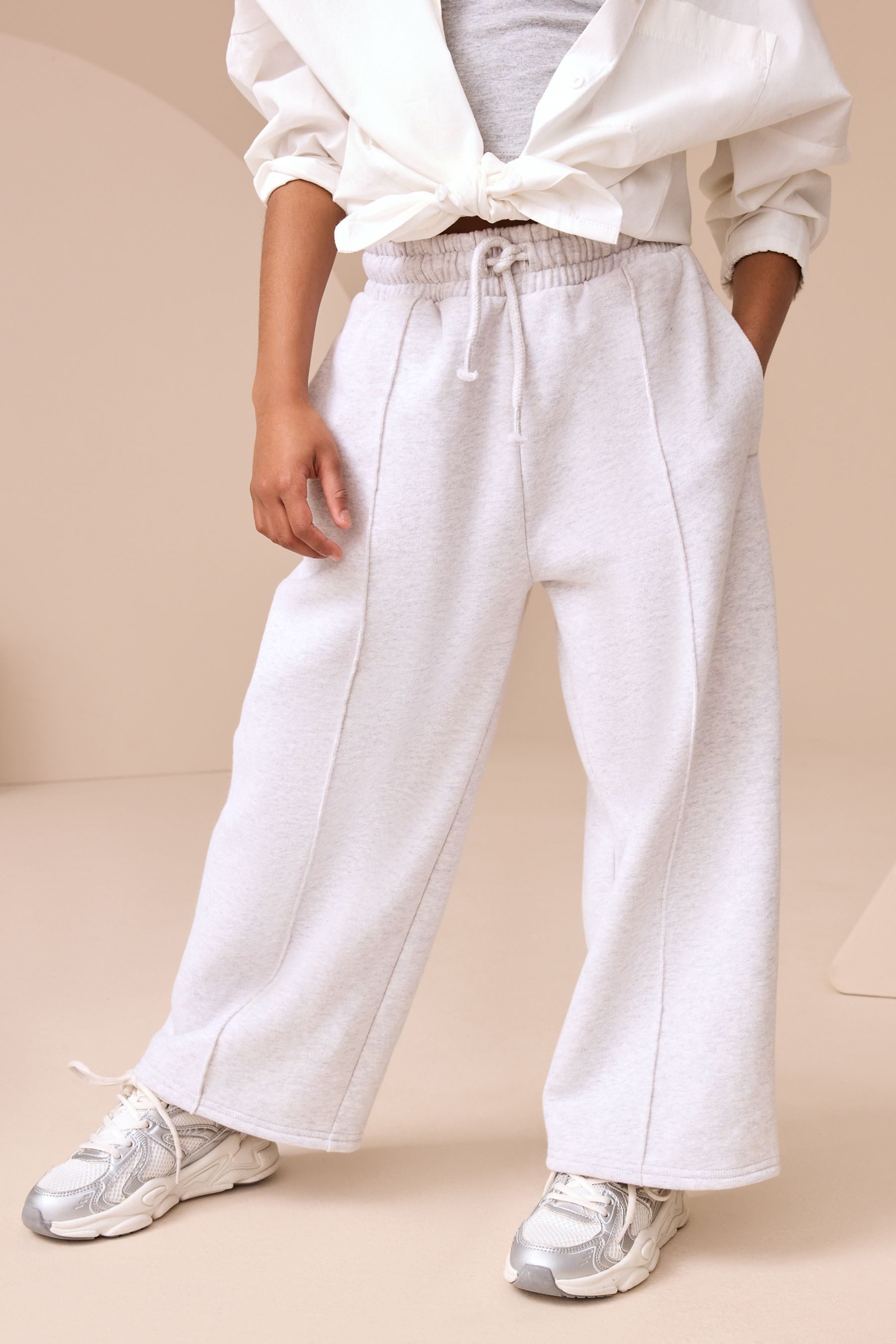 Next Jogginghose Sporthose mit weitem Bein (1-tlg) – Bild 5 von 5