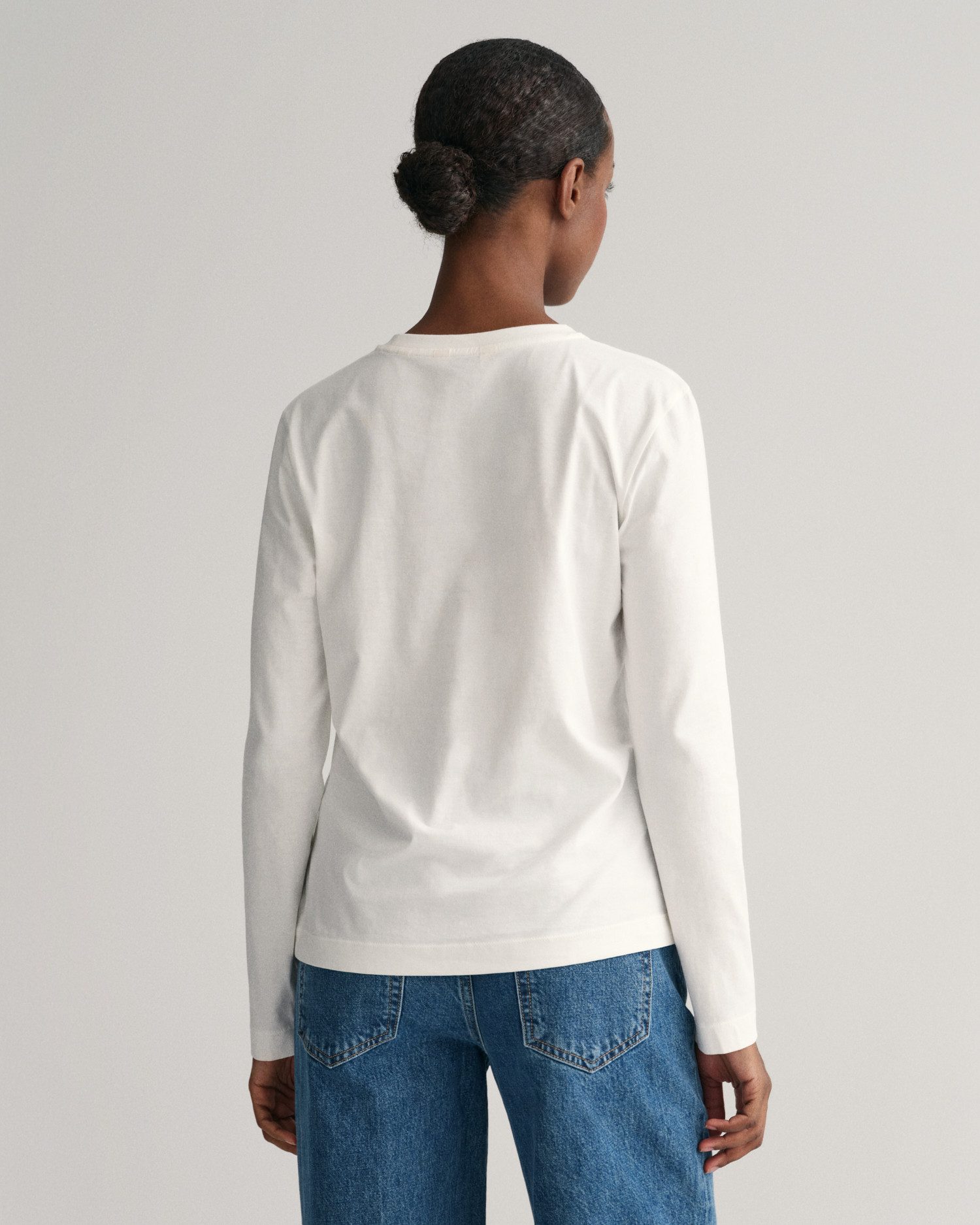 Gant Langarmshirt REG SHIELD LS T-SHIRT kleine Logostickerei auf der Brust
