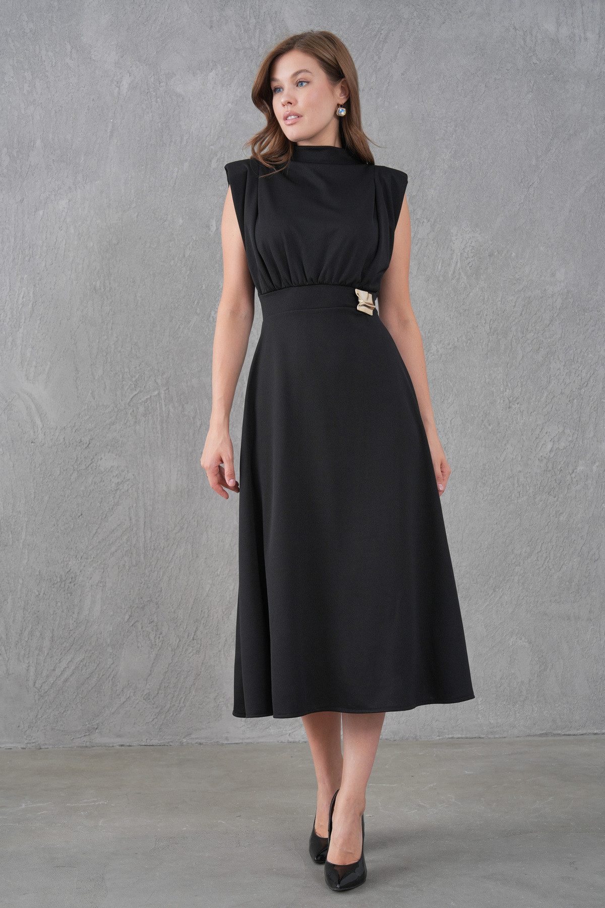 WOMAN VISION Midikleid Schwarzes Crepe-Midi-Kleid mit Gürtel – Bild 5 von 5