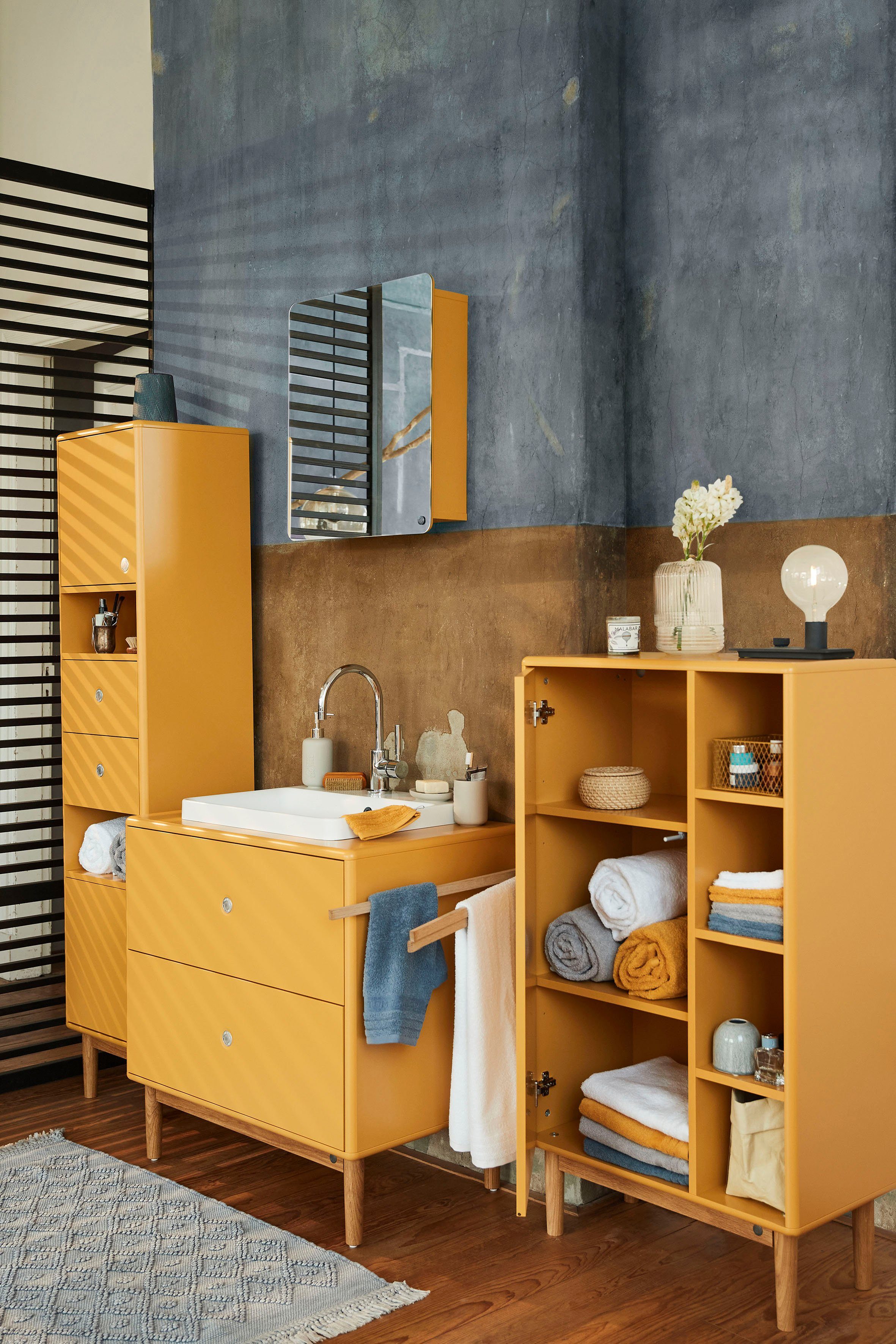 TOM TAILOR HOME mit Türen Hochschrank Push-to-Open,Füße BATH mit cm 2 Eiche, 40 & 2 Schubladen, mustard COLOR Breite