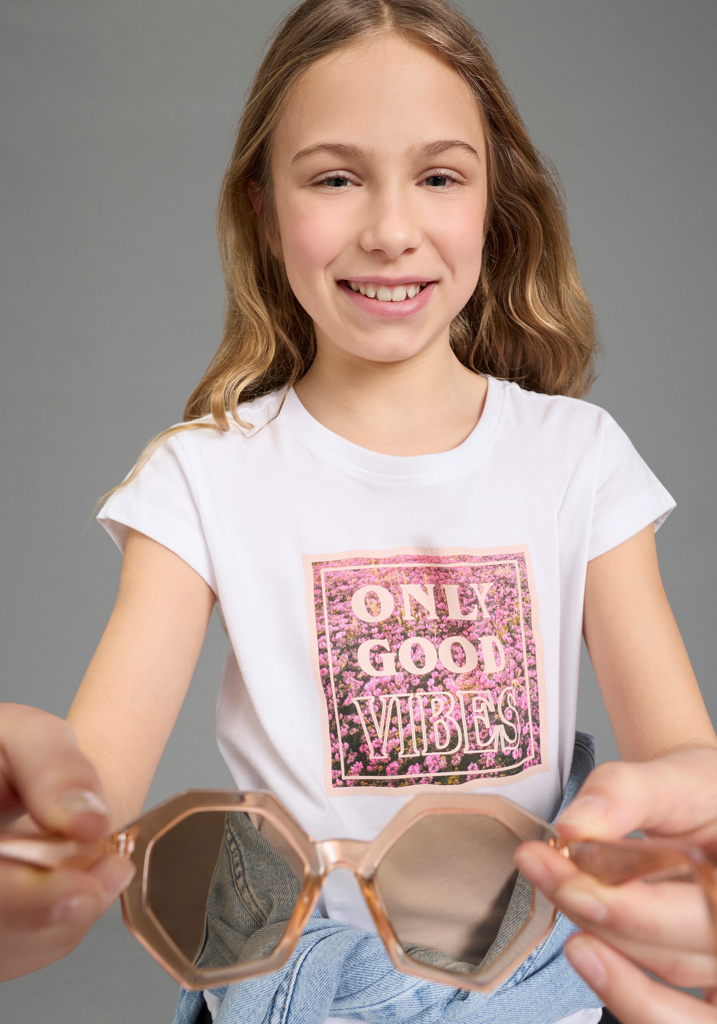 KIDSWORLD T-Shirt ONLY GOOD VIBES - Druck Kurzarm, gerade Passform, mit peppigen Statements und Sprüchen