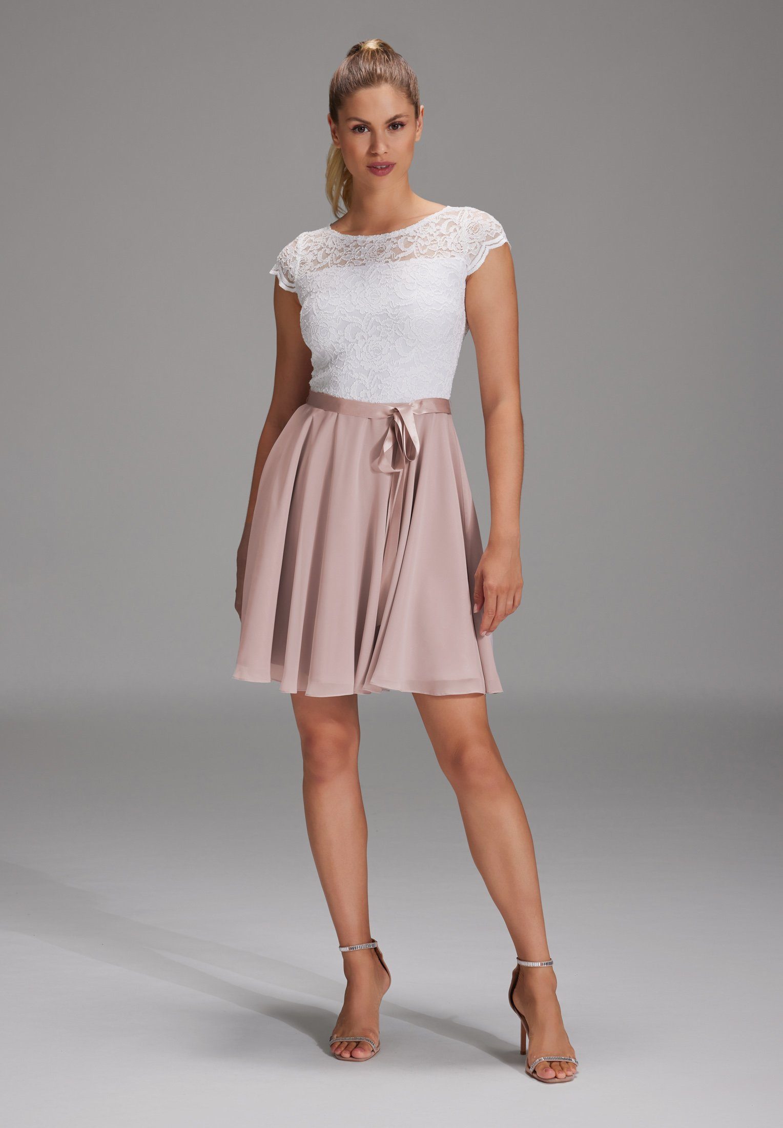 SWING Cocktailkleid Taillierte Passform mit ausgestelltem Rockteil