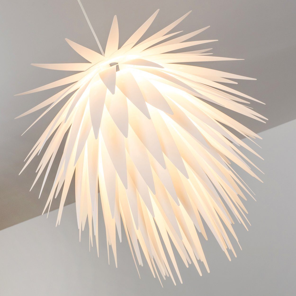 hofstein Hängeleuchte »Corato« moderne Hängelampe aus Kunststoff in Weiß, ohne Leuchtmittel, Ø55cm, max. Höhe 140cm, E27 – Bild 5 von 5