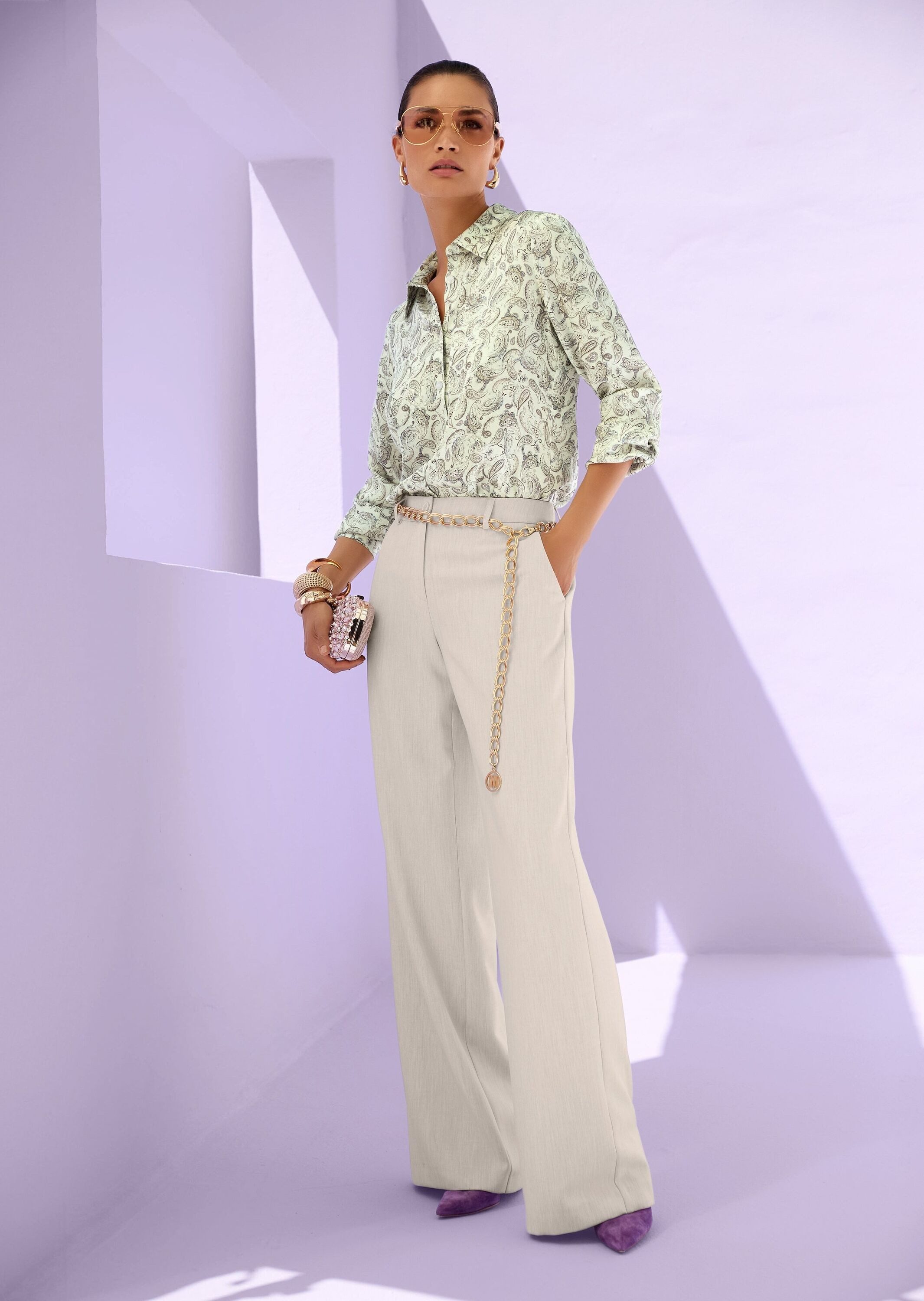 MADELEINE Langarmbluse Elegante Viskosebluse mit Knopfleiste Filigraner Paisley-Print mit Hemdkragen und langen Ärmeln