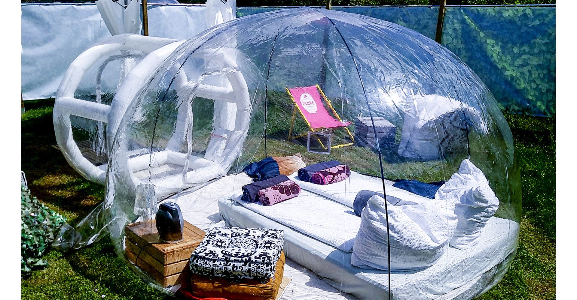 Jochen Schweizer Erlebnisgutschein Außergewöhnliche Übernachtung im Bubble Tent Weyregg am Attersee für 2, Schlafen unterm Sternenzelt am Attersee